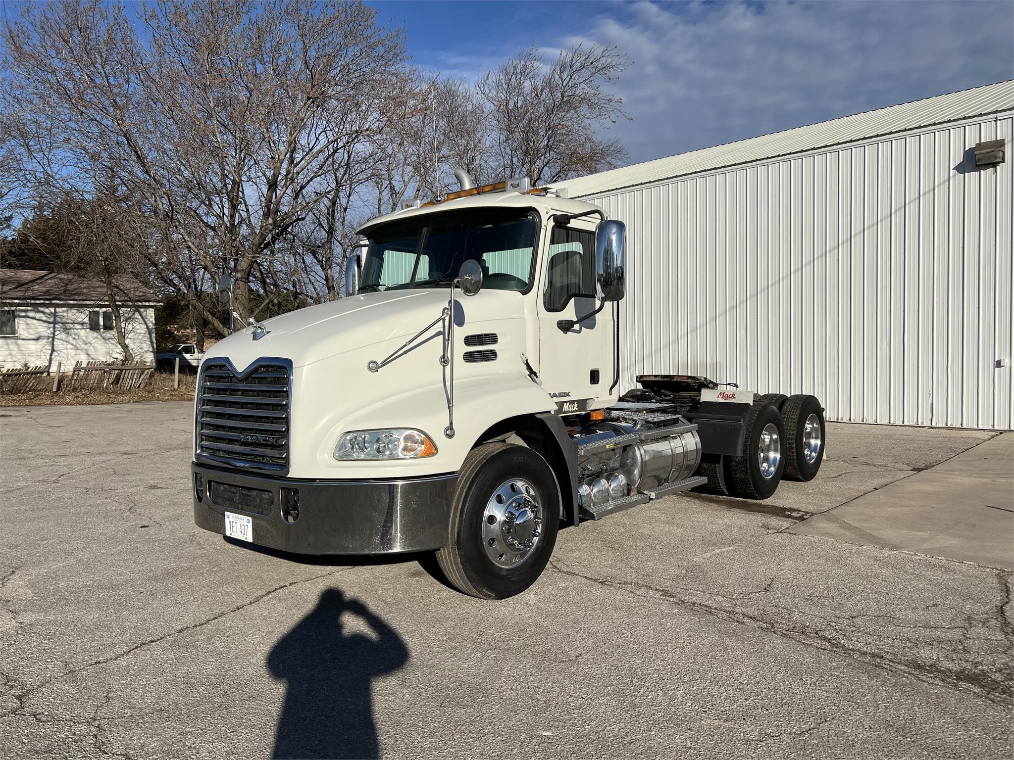 2008 MACK PINNACLE CXU613 - RDO Truck Centers