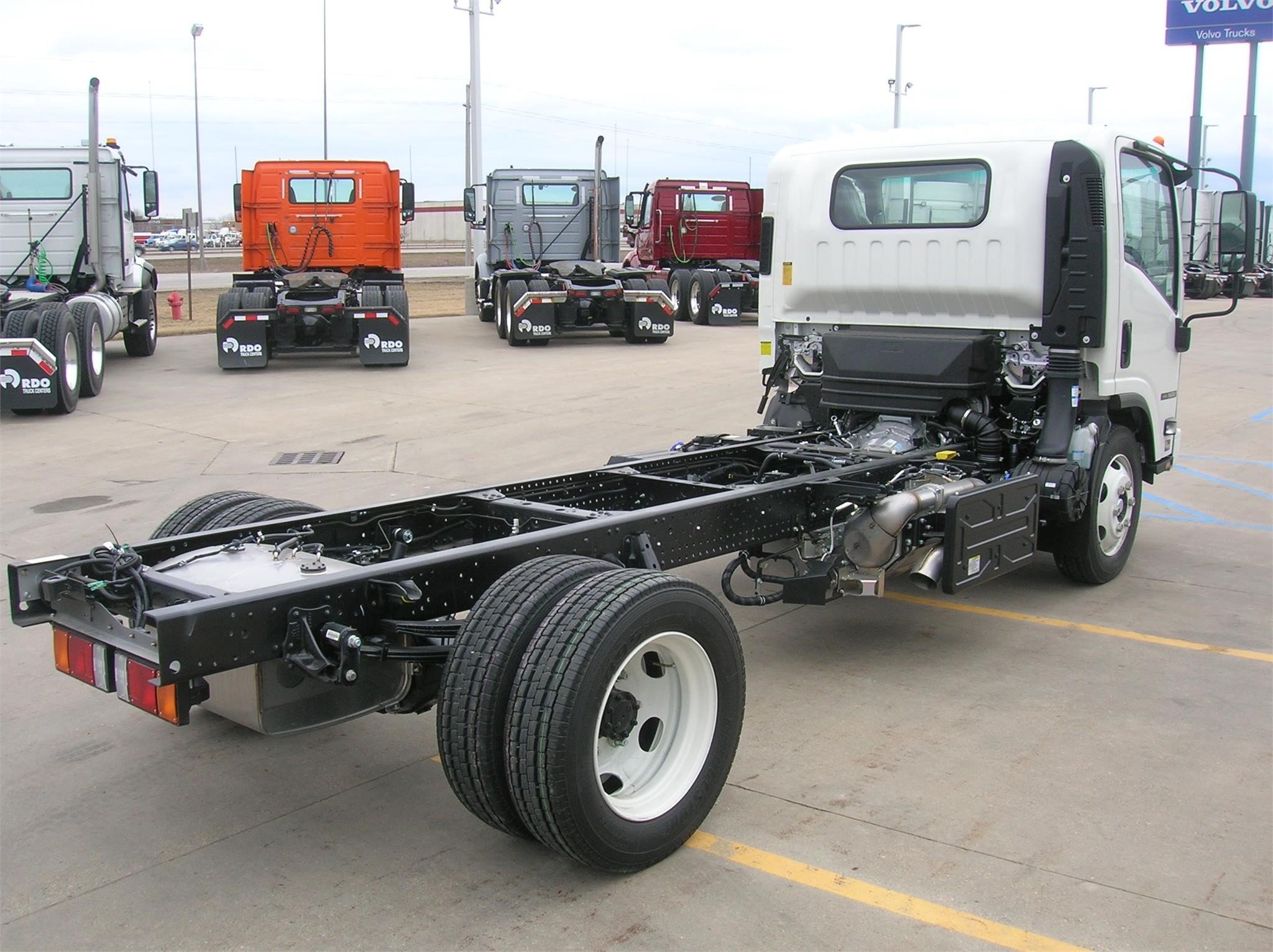 2024 ISUZU NRR - image 5 of 6