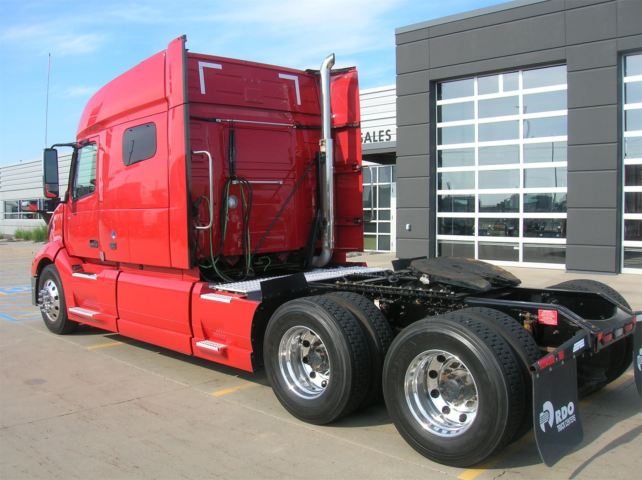 2019 VOLVO VNL64T740 - RDO Truck Centers