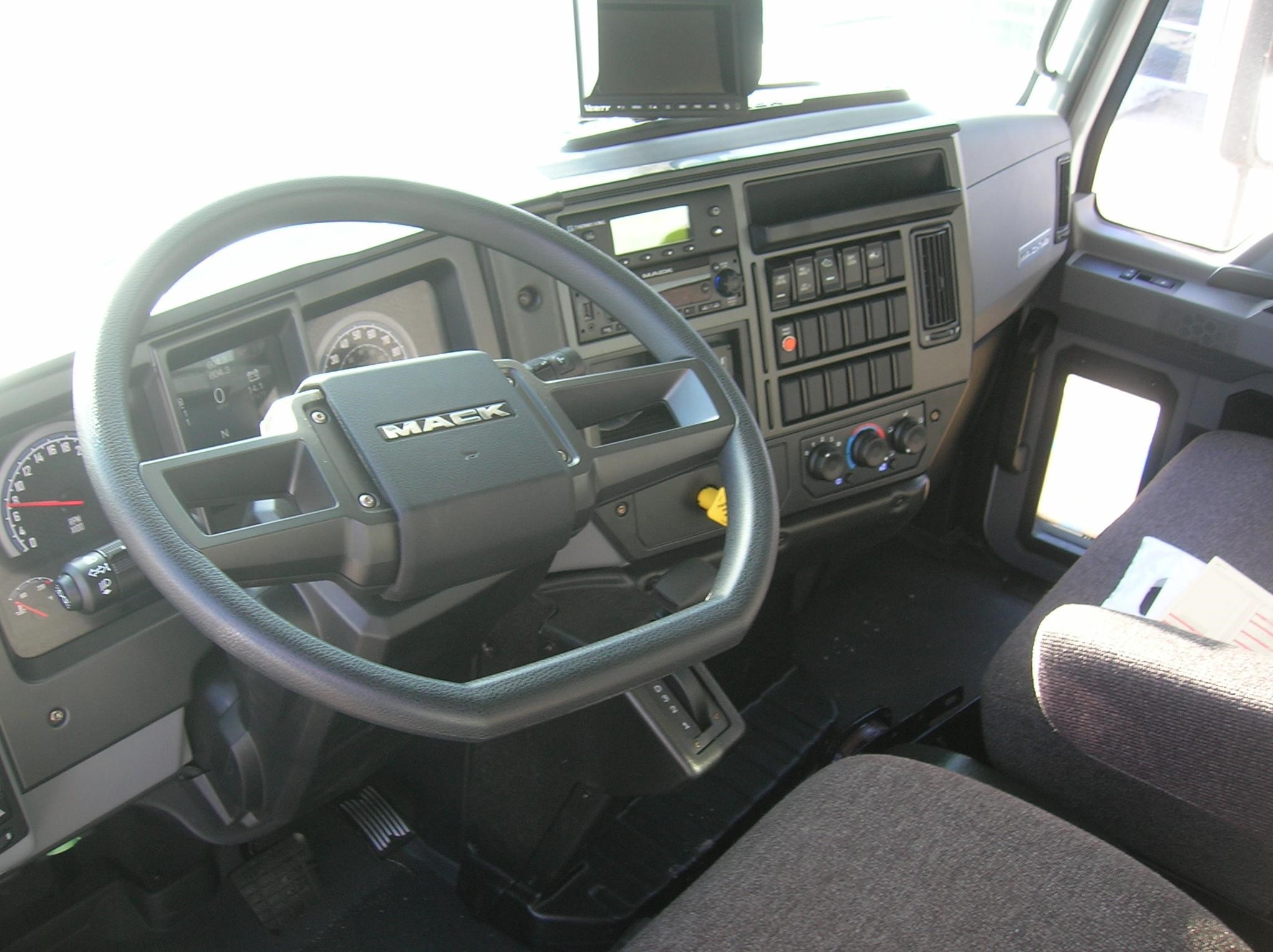 2025 MACK MD6 - image 5 of 5