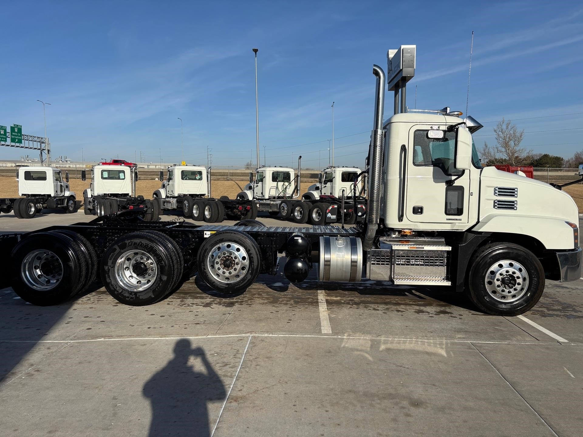 2026 MACK ANTHEM 84T - image 5 of 6
