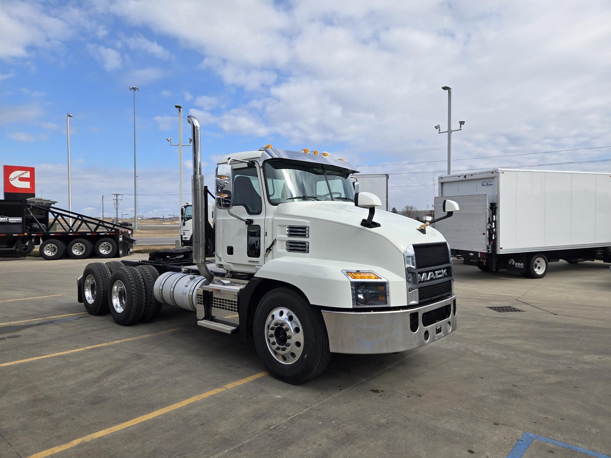 2026 MACK ANTHEM 64T - image 3 of 6