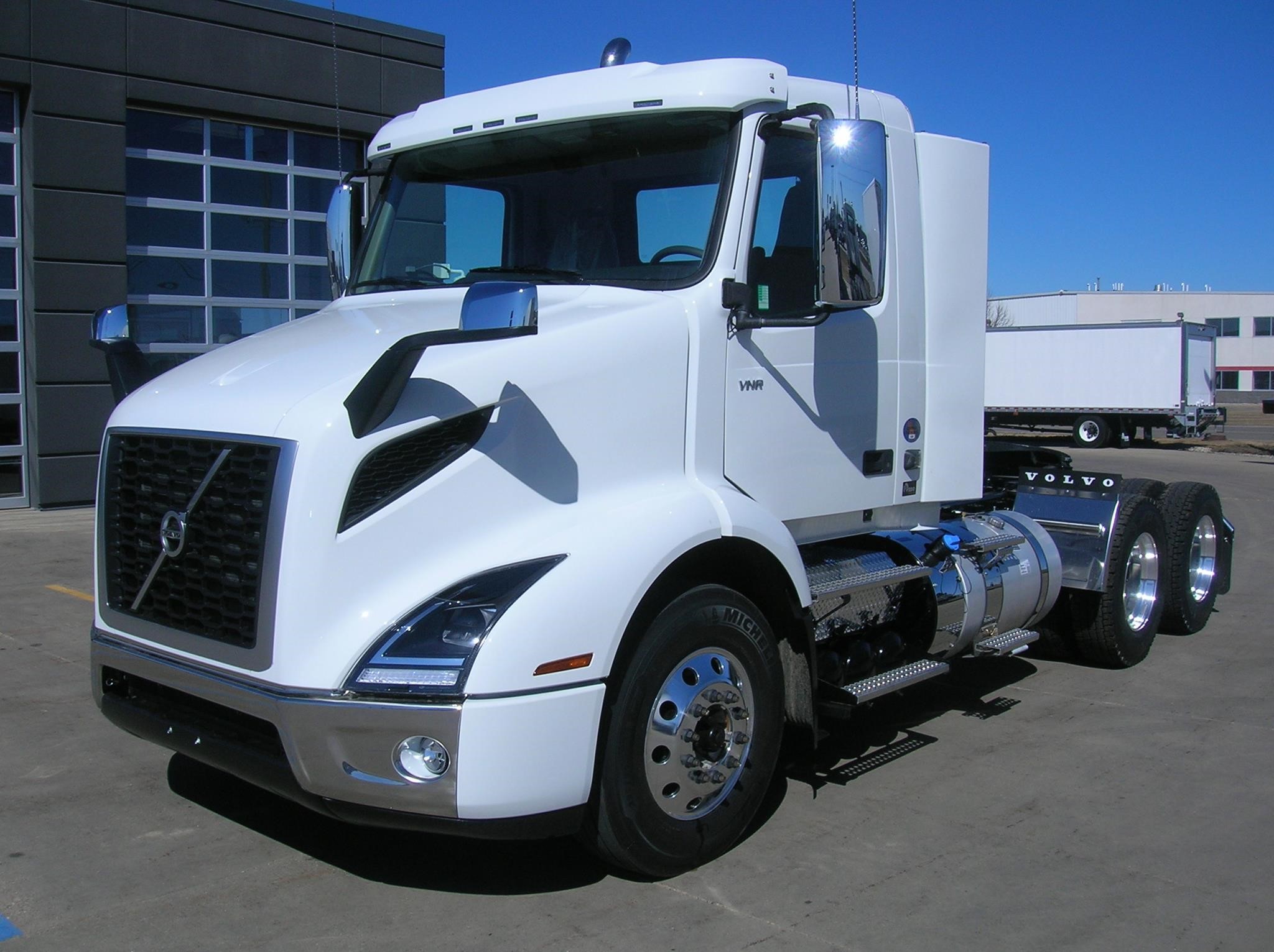 2026 VOLVO VNR64T300 - image 1 of 6
