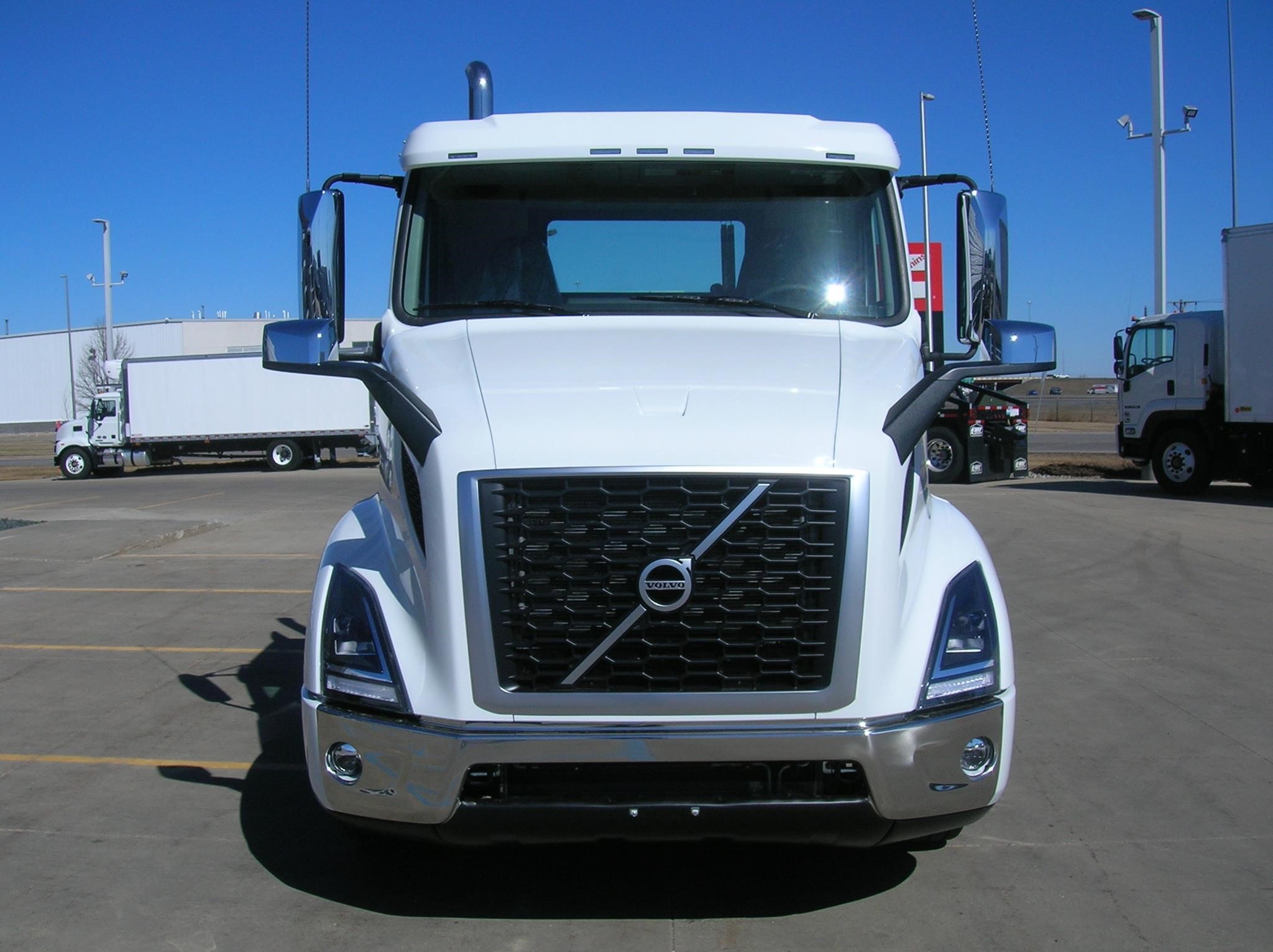 2026 VOLVO VNR64T300 - image 2 of 6