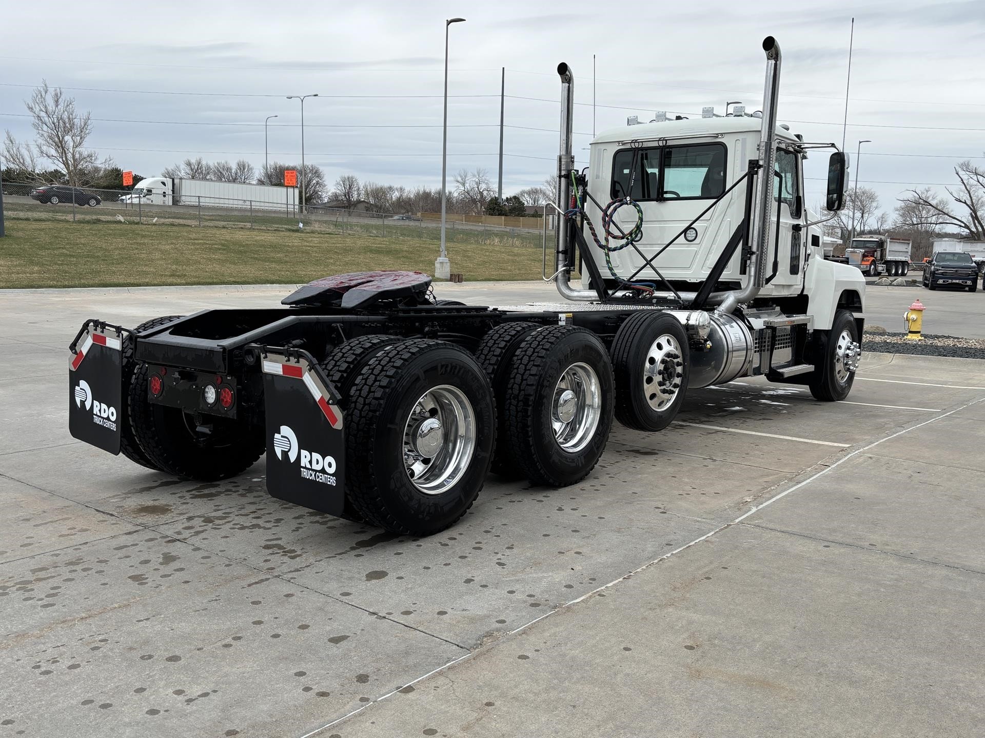 2026 MACK PINNACLE 84T - image 5 of 6