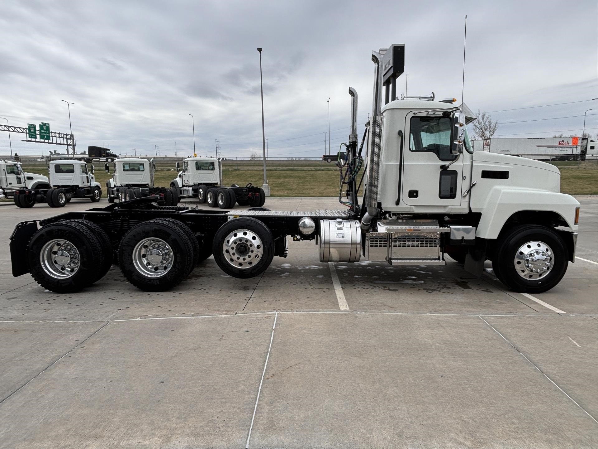 2026 MACK PINNACLE 84T - image 6 of 6