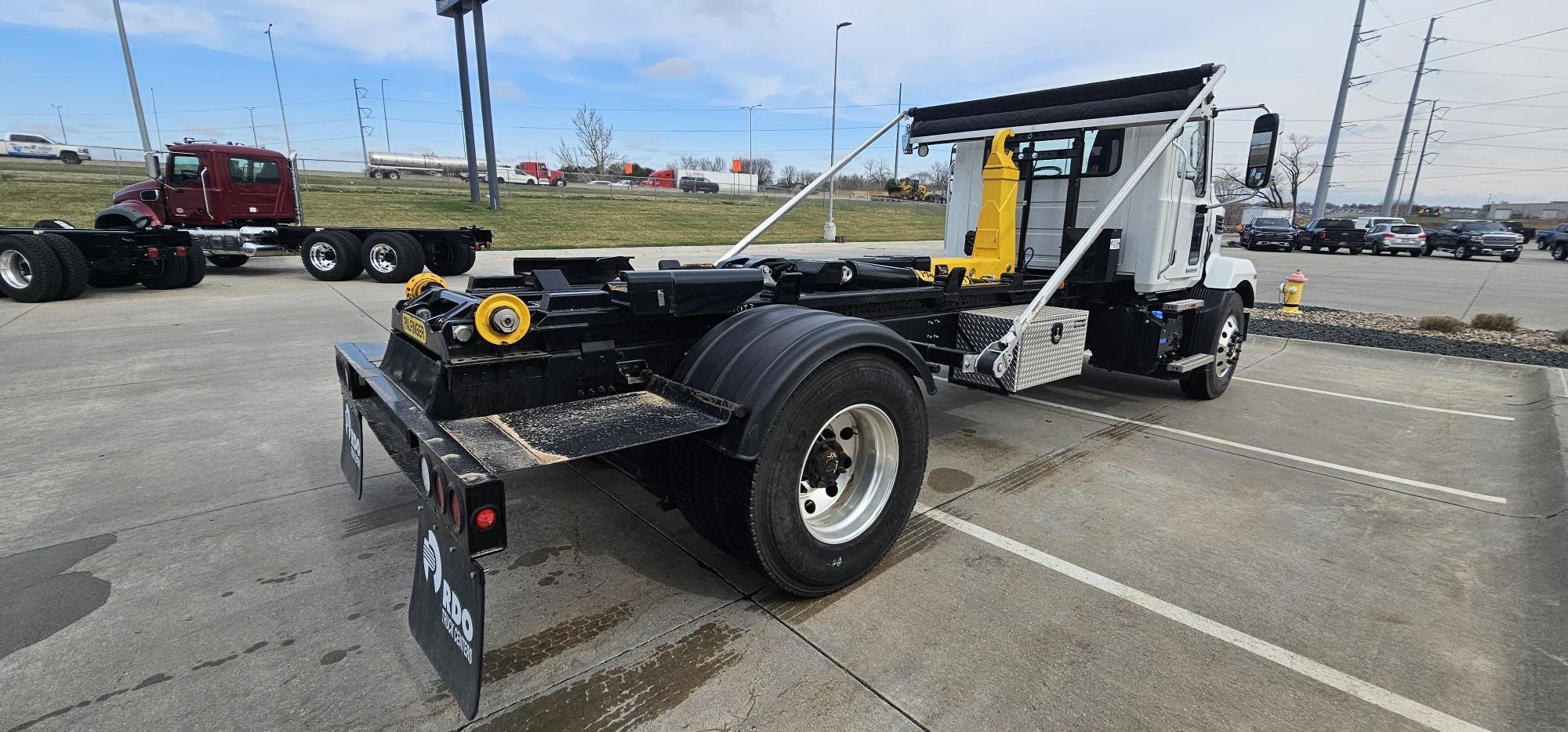 2025 MACK MD6 - image 5 of 6