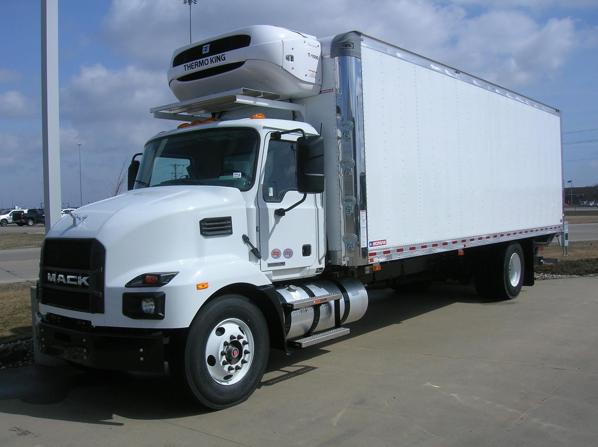 2025 MACK MD6 - image 1 of 5