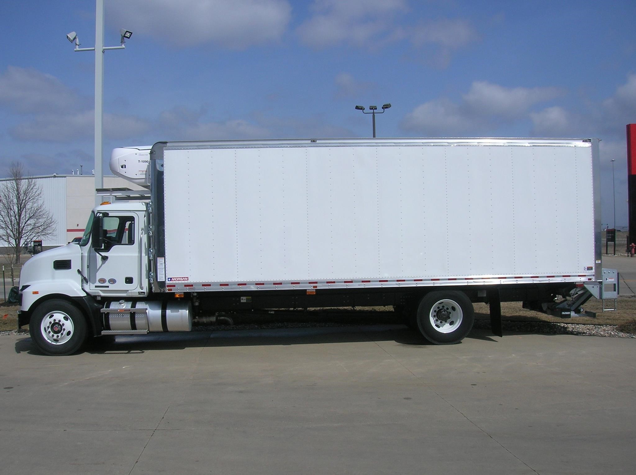 2025 MACK MD6 - image 2 of 5