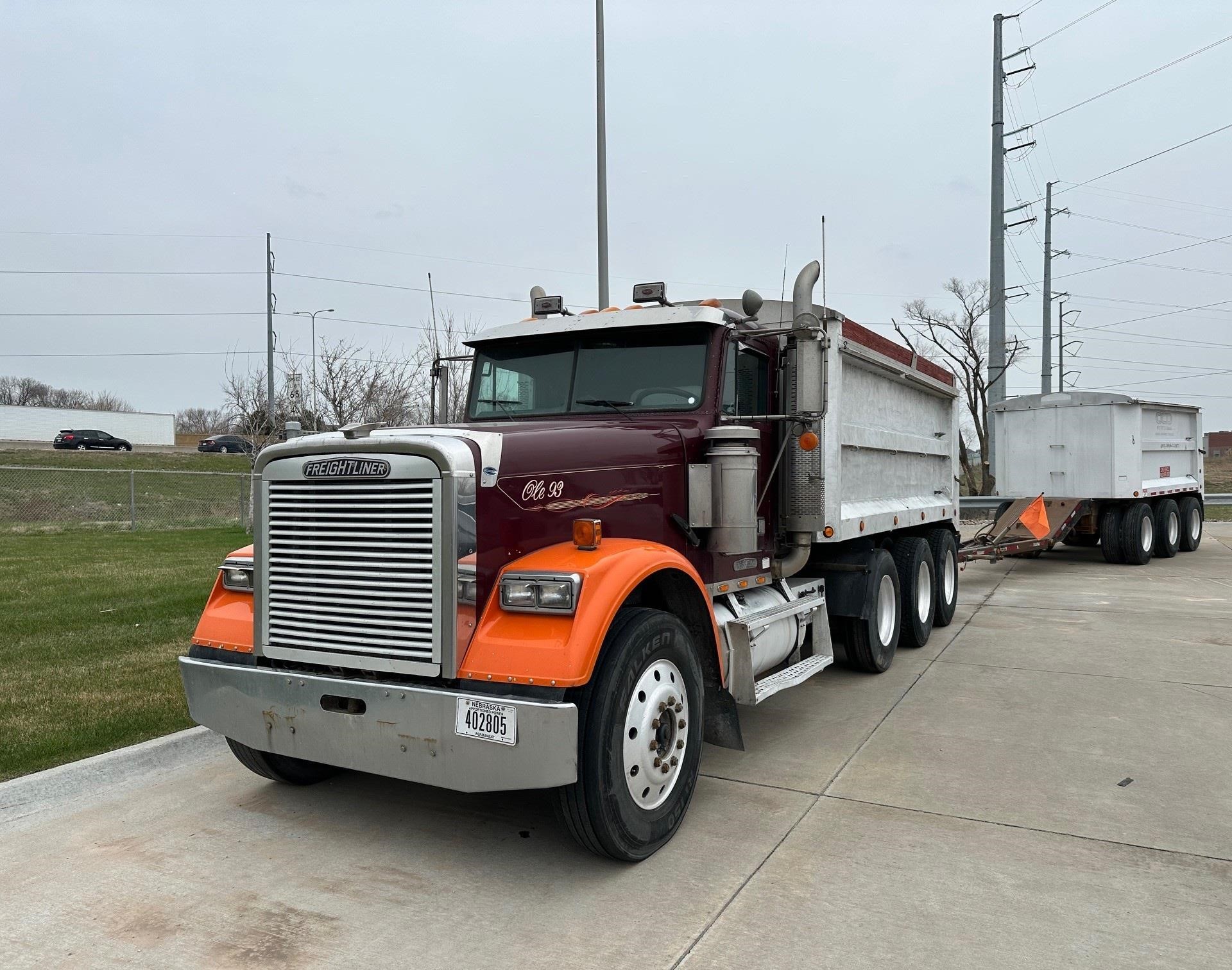 1993 FREIGHTLINER FLD120 - image 1 of 6