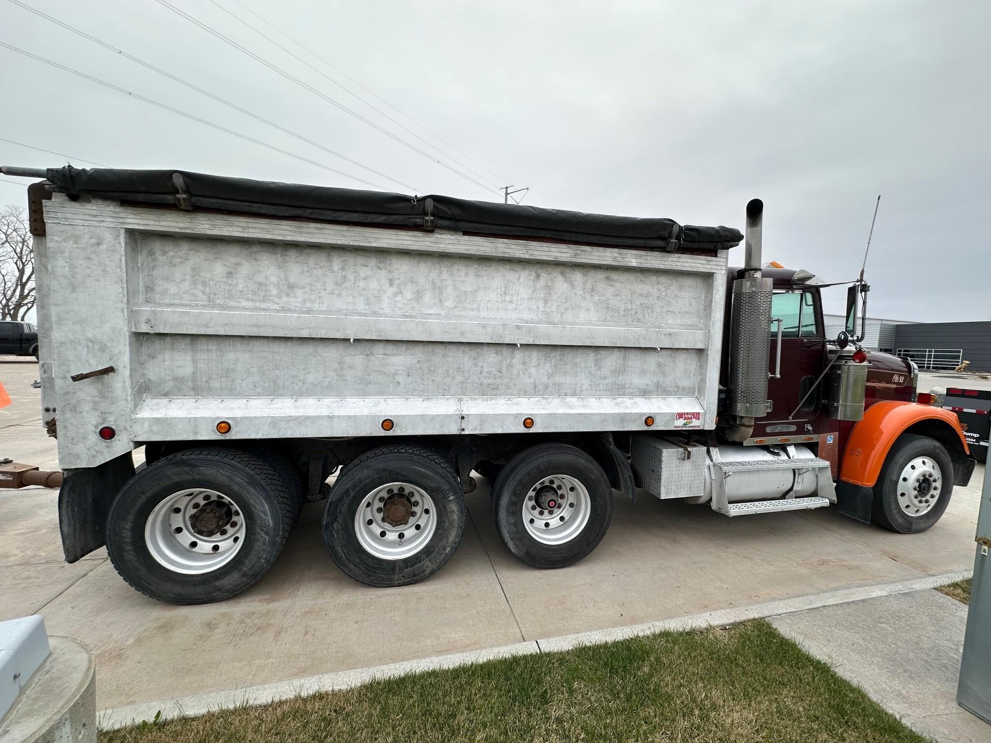 1993 FREIGHTLINER FLD120 - image 6 of 6