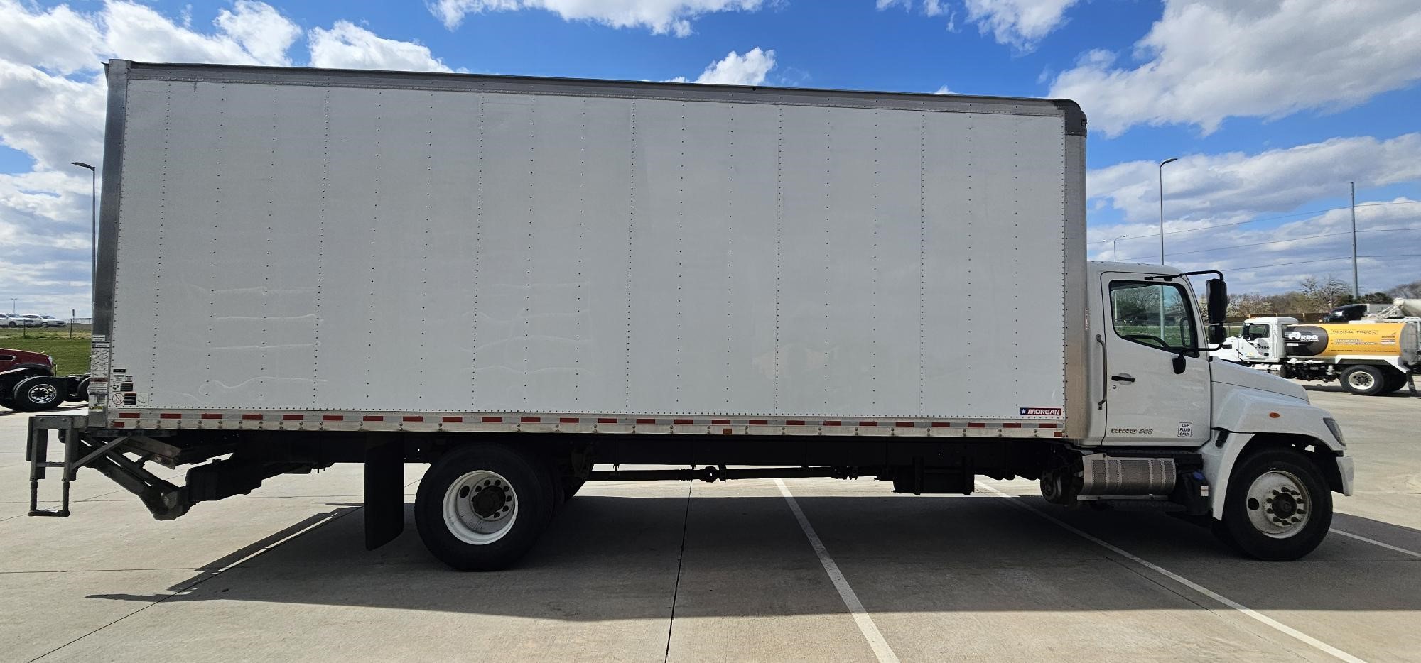 2020 HINO 268A - image 6 of 6