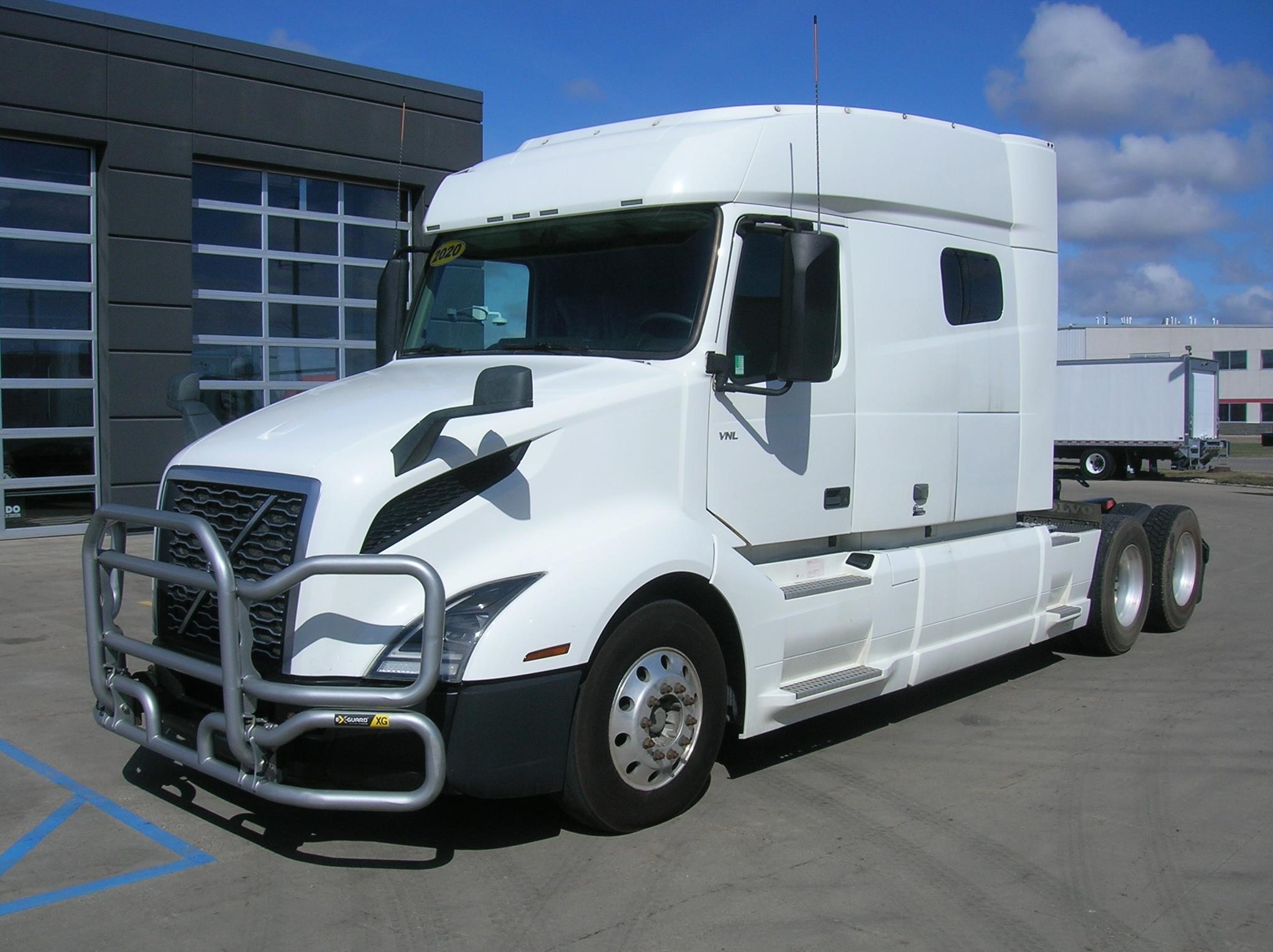 2020 VOLVO VNL64T740 2020 VOLVO VNL64T740 - image 1 of 6