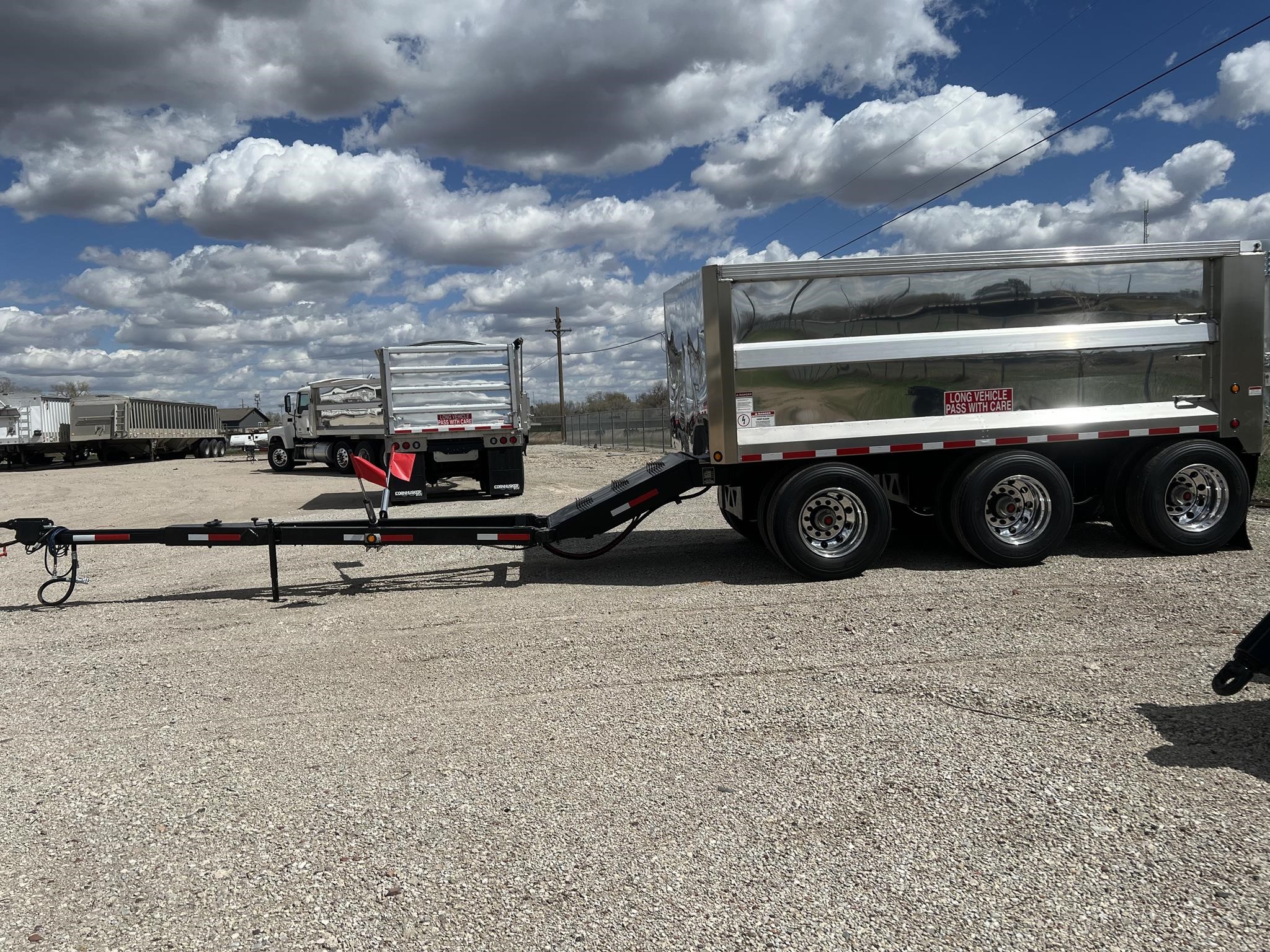 2026 CORNHUSKER 800R - image 2 of 6