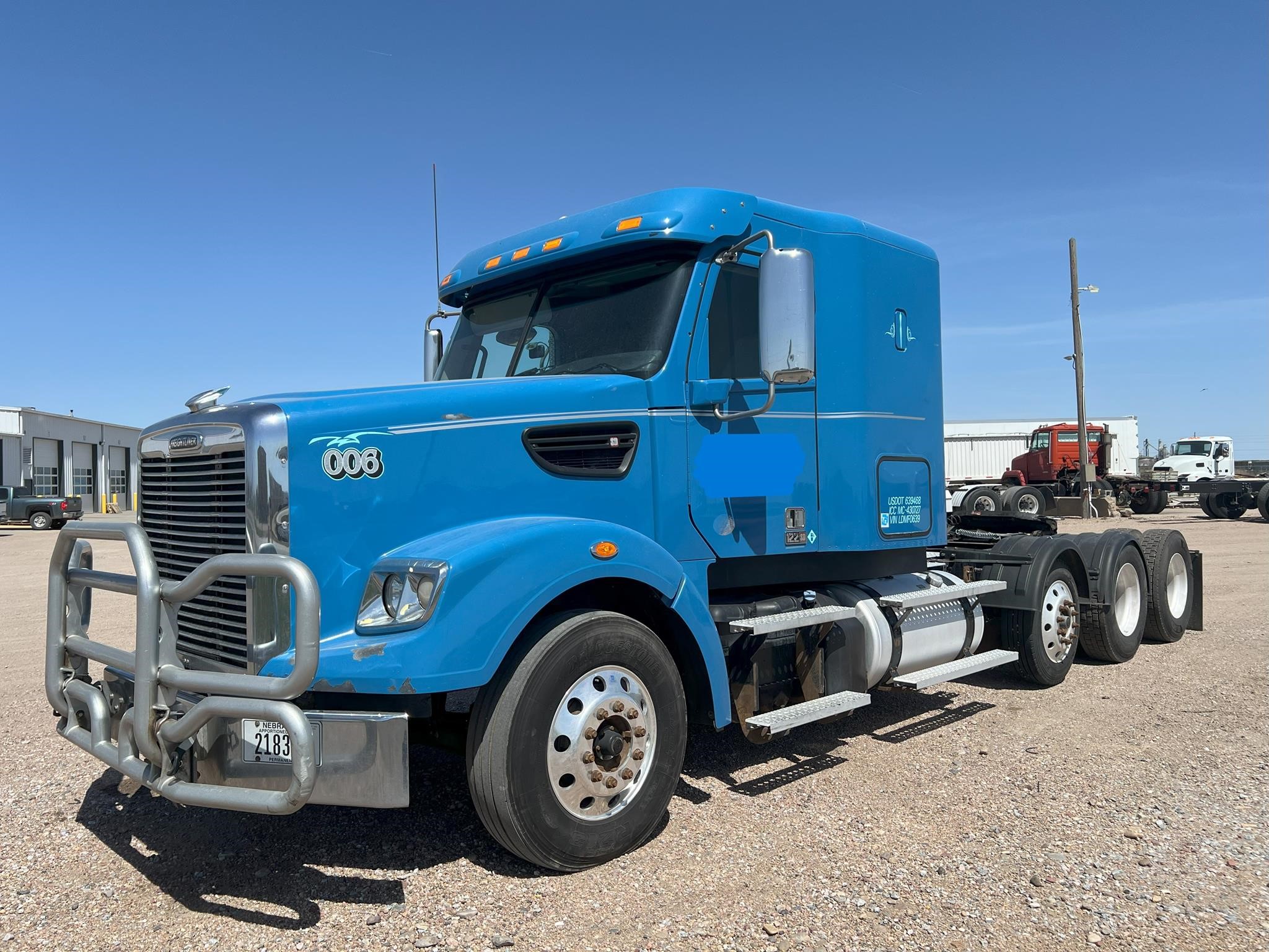 2020 FREIGHTLINER 122SD - image 1 of 6