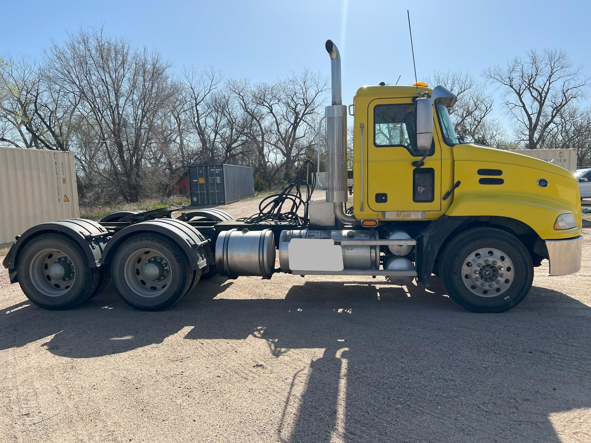2006 MACK VISION CXN613 - image 6 of 6