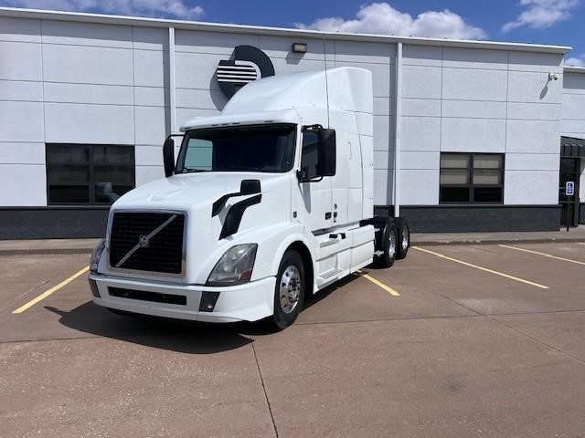 2017 VOLVO VNL64T630 - image 1 of 6