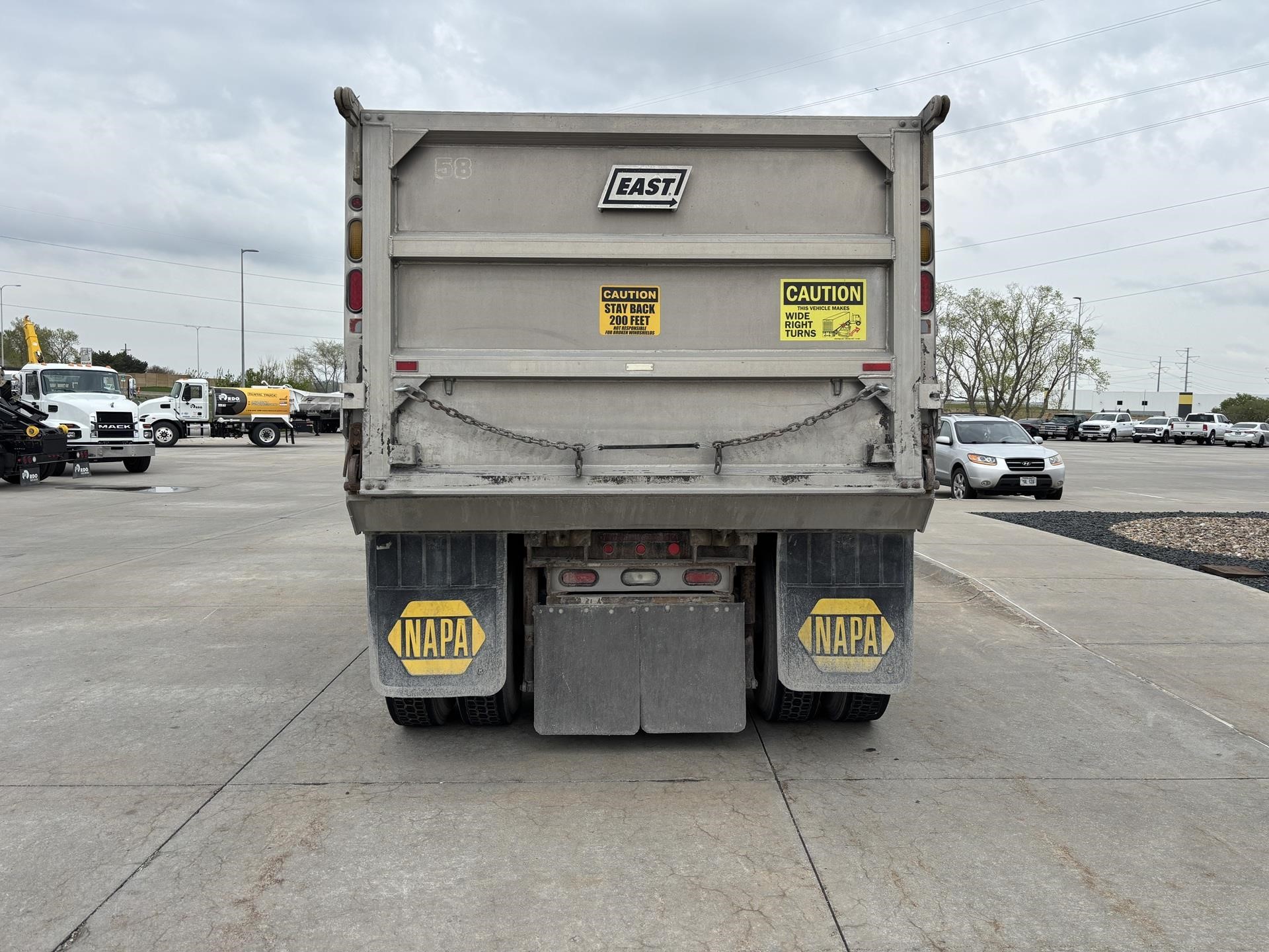 2006 PETERBILT 379 - image 4 of 6
