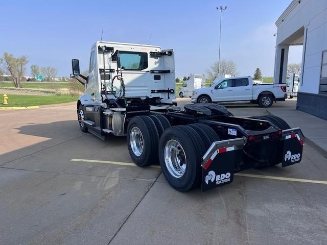 2025 VOLVO VNL64T300 - image 6 of 6