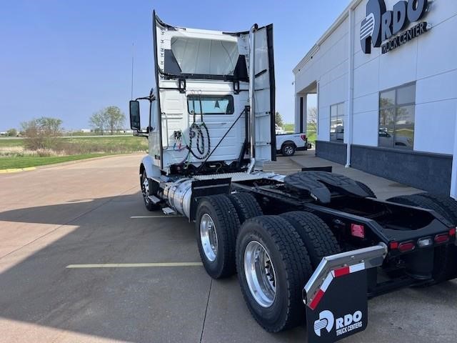 2026 VOLVO VNR64T300 - image 6 of 6