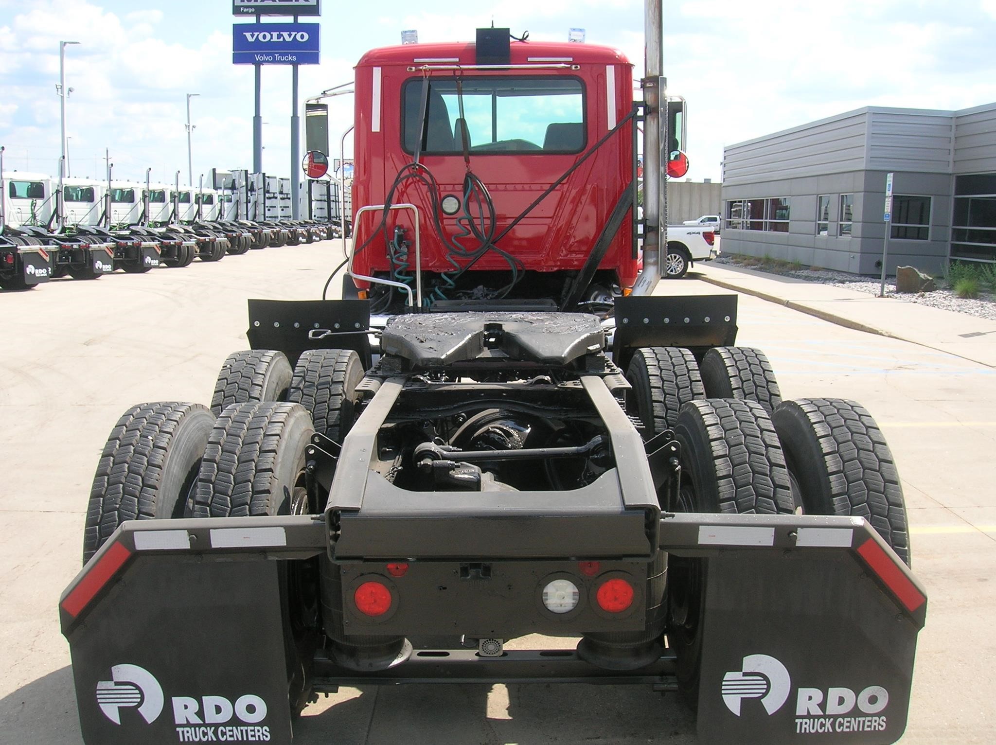 2018 MACK PINNACLE CXU613 - image 6 of 6