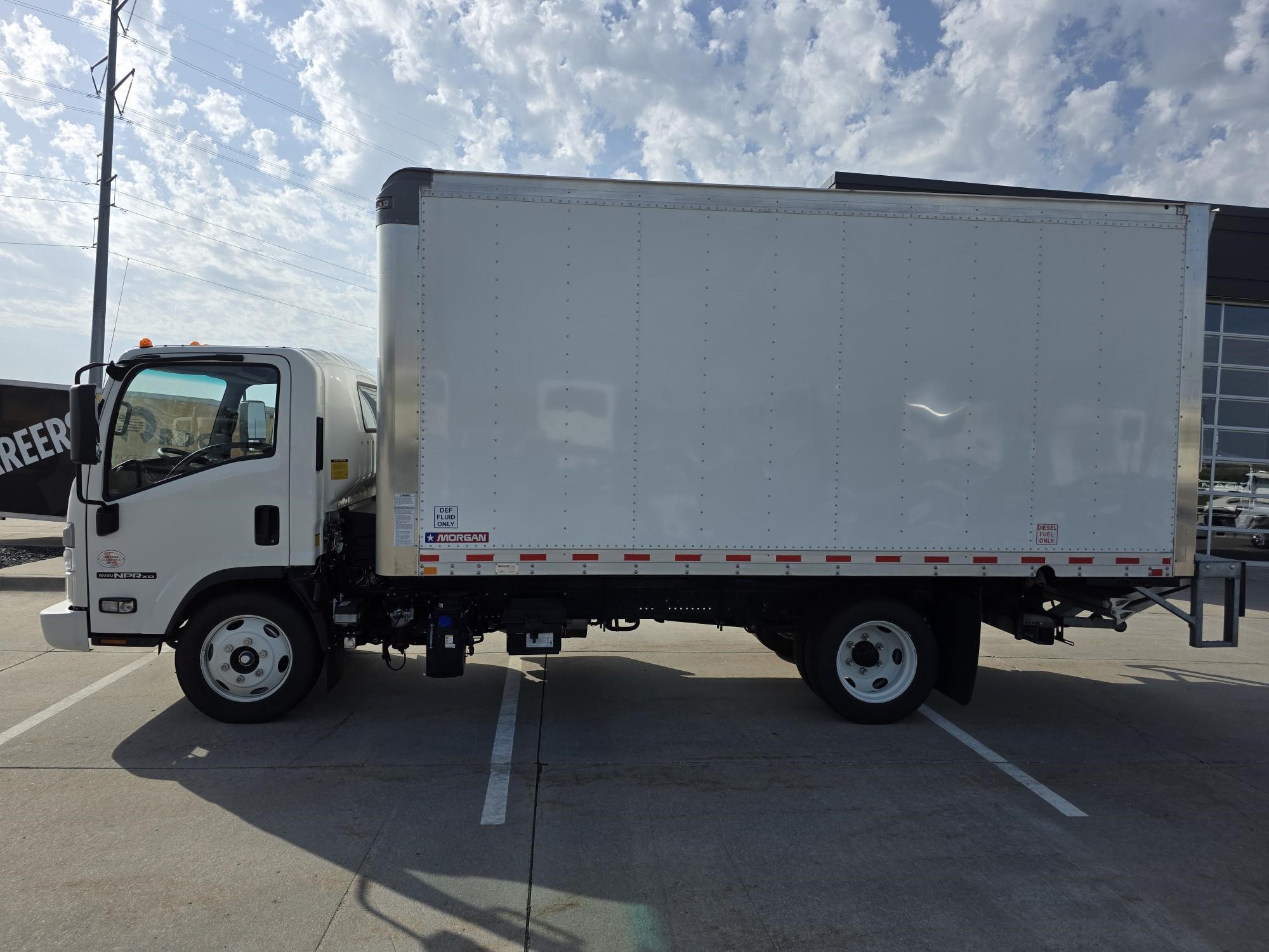 2024 ISUZU NPR XD - image 2 of 6