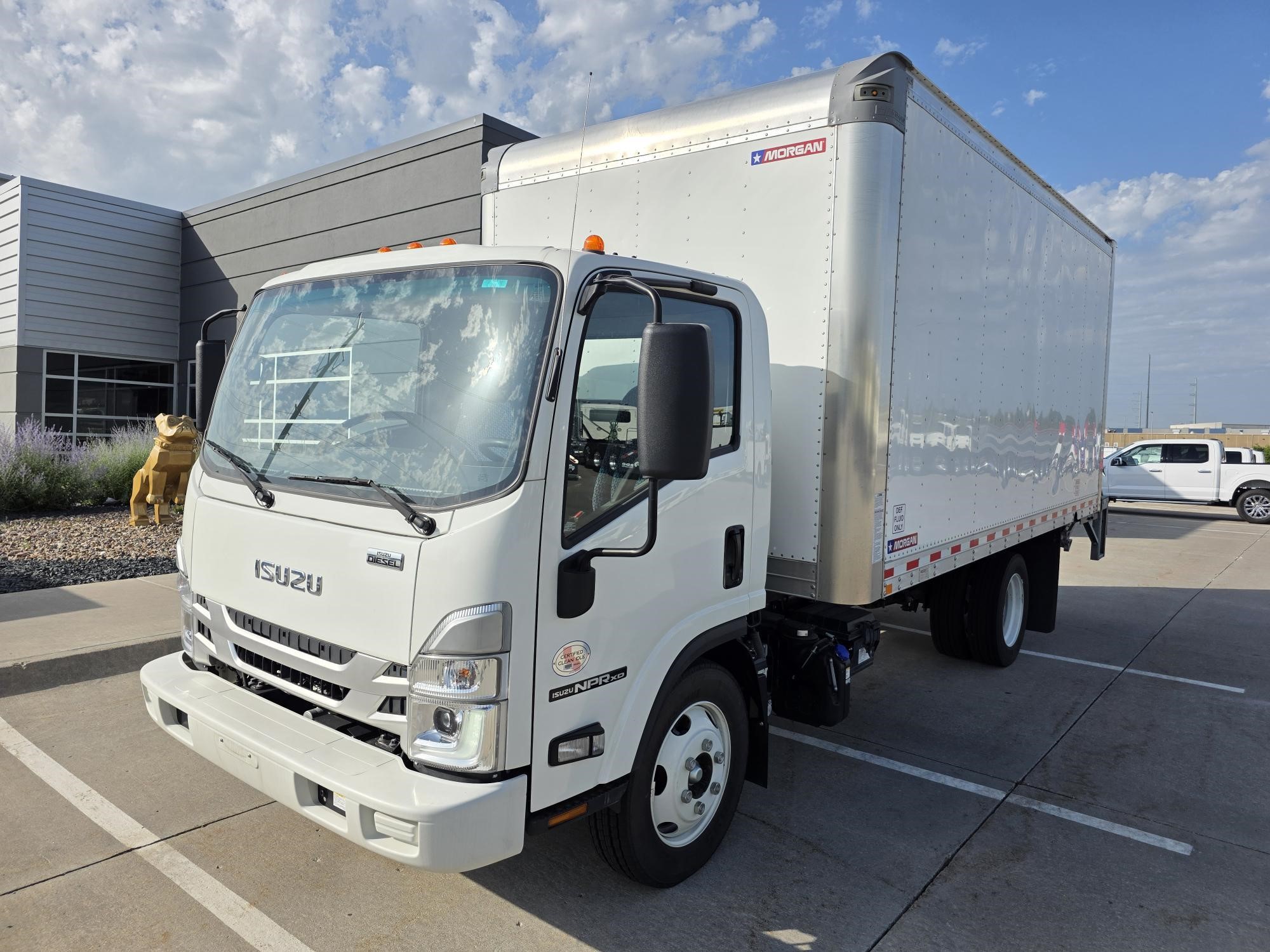 2024 ISUZU NPR XD - image 1 of 6