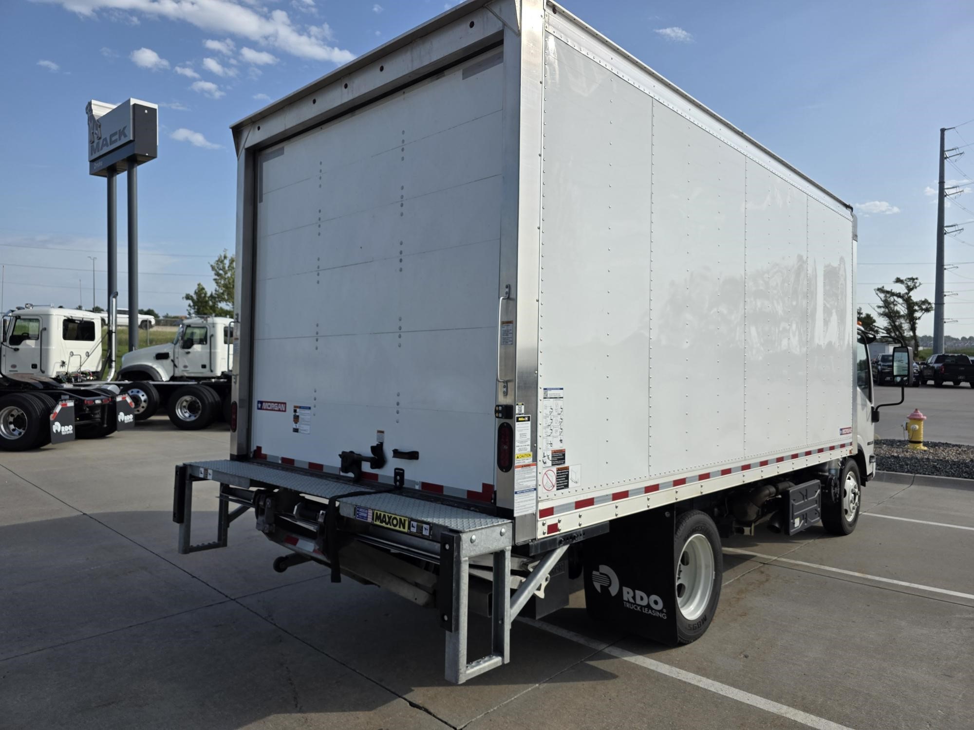 2024 ISUZU NPR XD - image 5 of 6