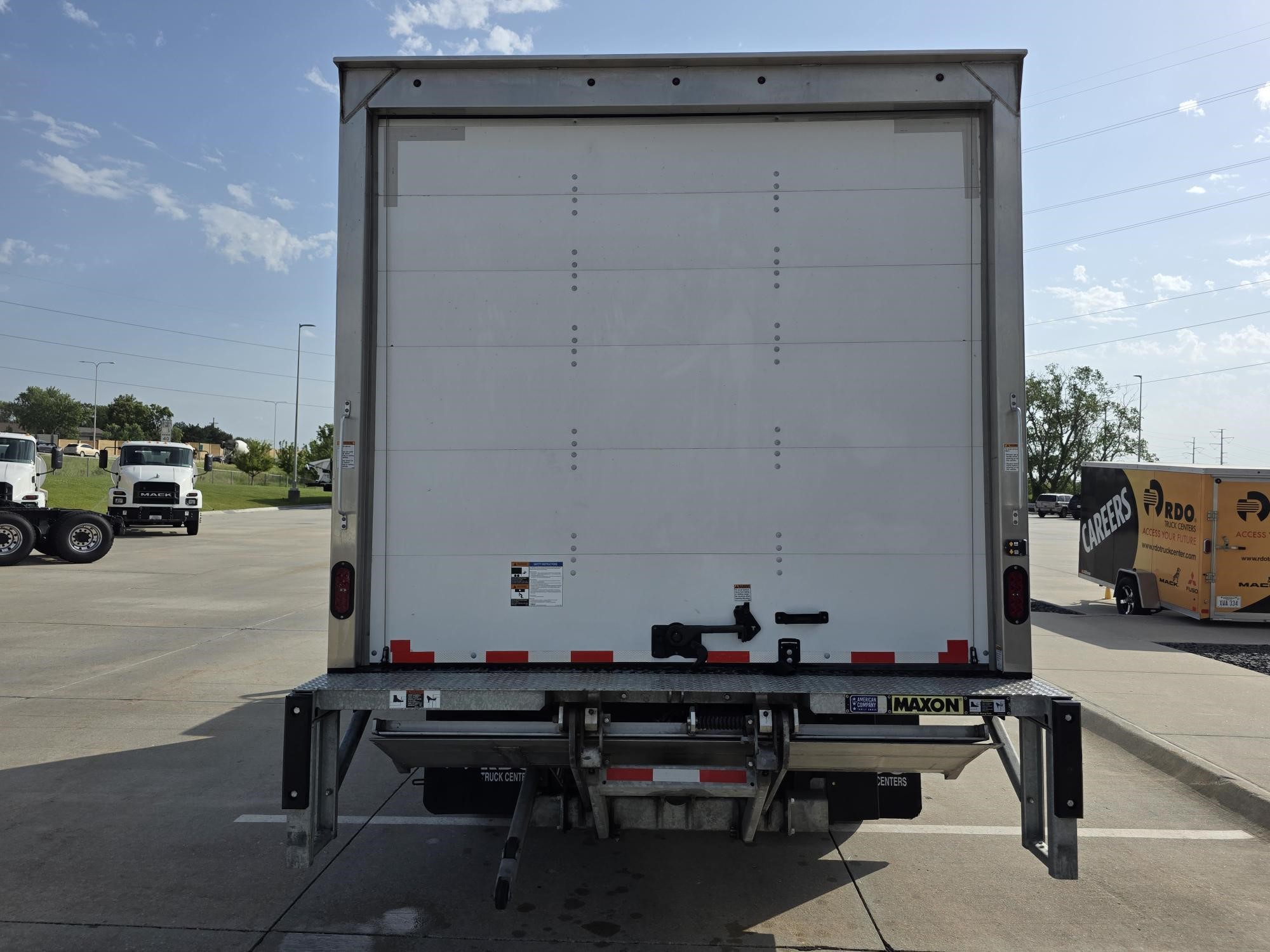 2024 ISUZU NPR HD - image 4 of 6