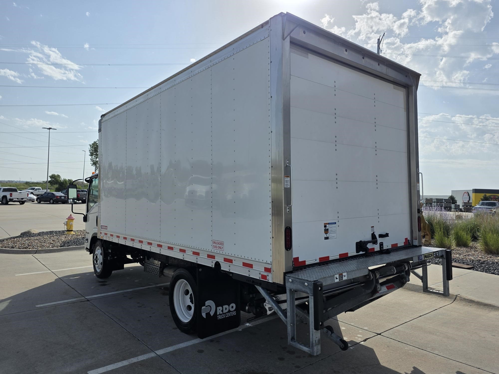 2024 ISUZU NPR HD - image 3 of 6