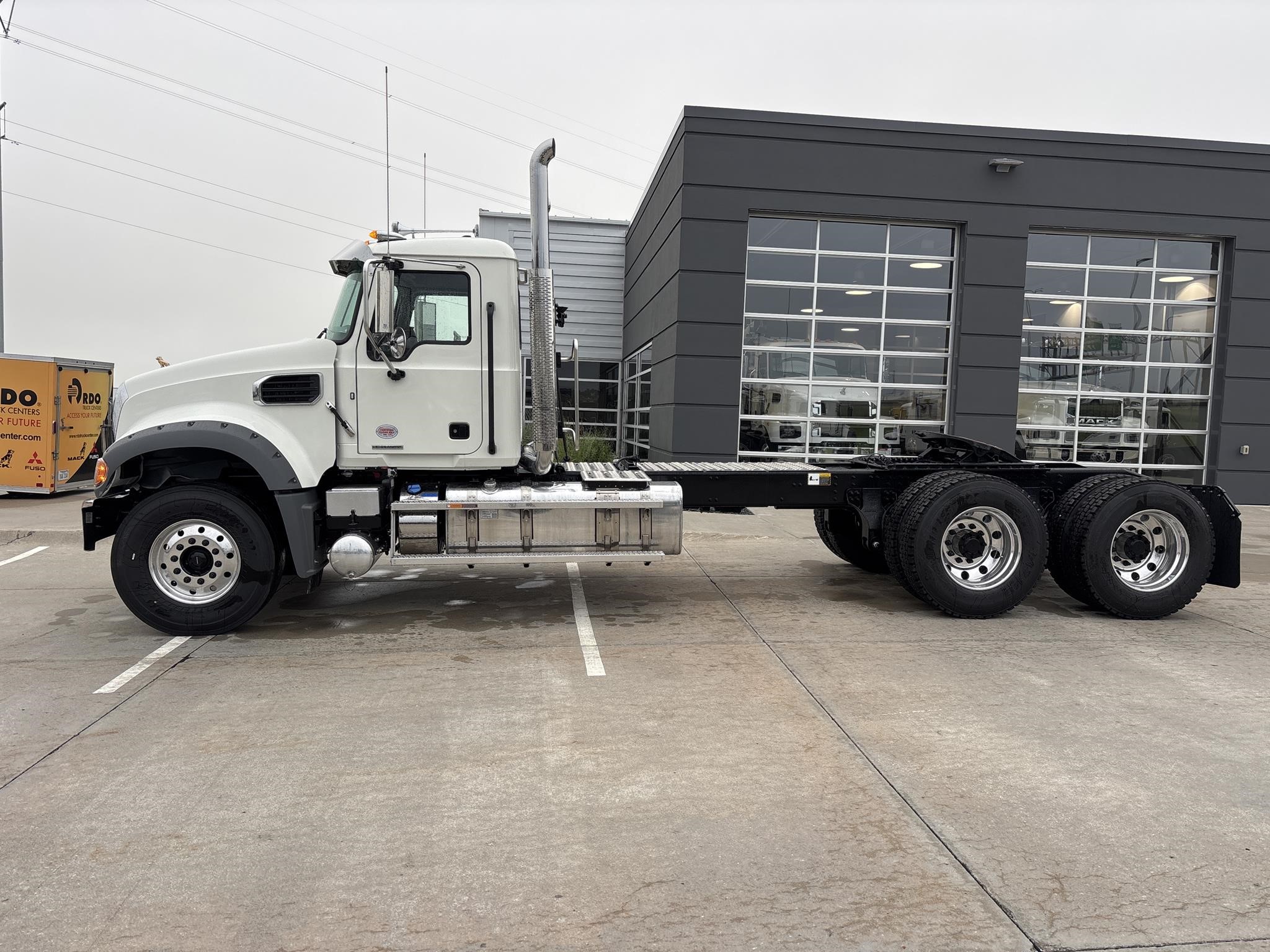 2026 MACK GRANITE 64FT - image 2 of 6