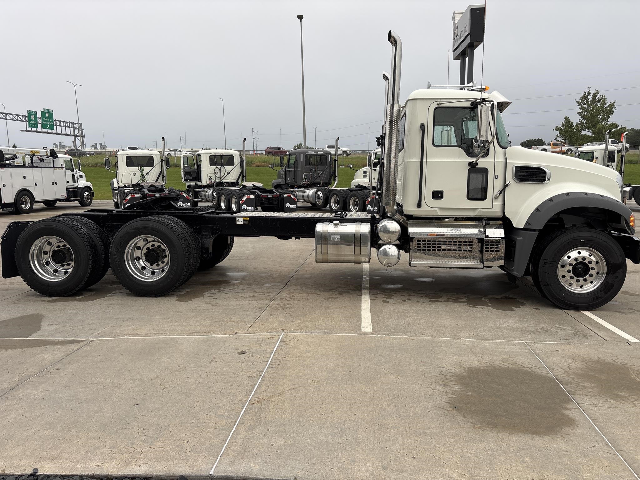 2026 MACK GRANITE 64FT - image 6 of 6