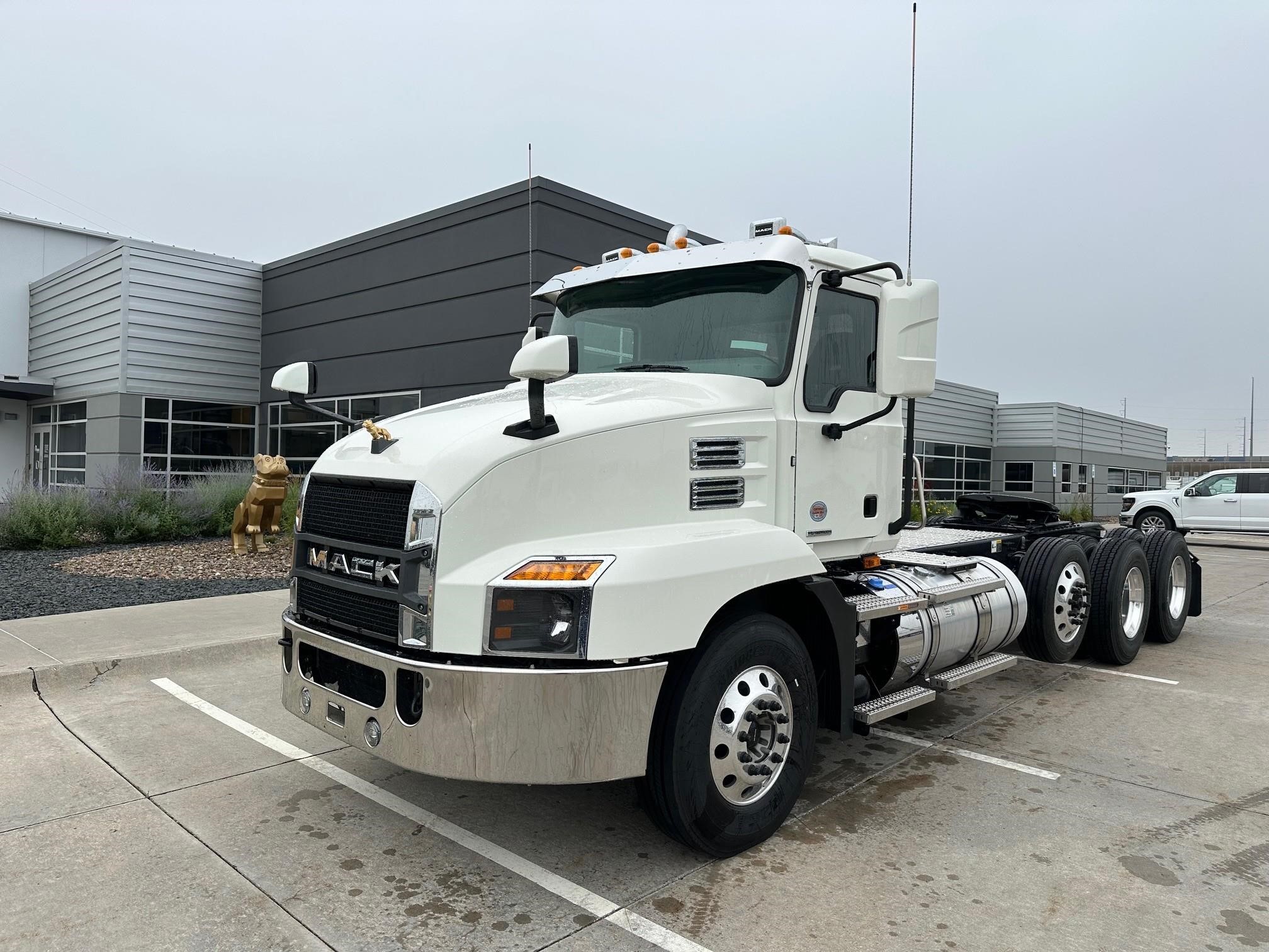 2026 MACK ANTHEM 84T - image 1 of 6