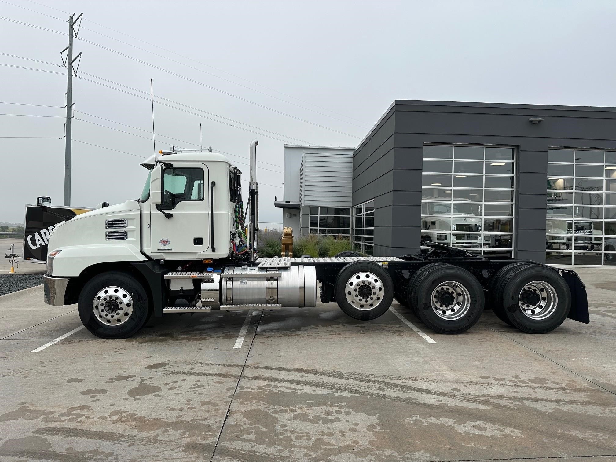 2026 MACK ANTHEM 84T - image 2 of 6