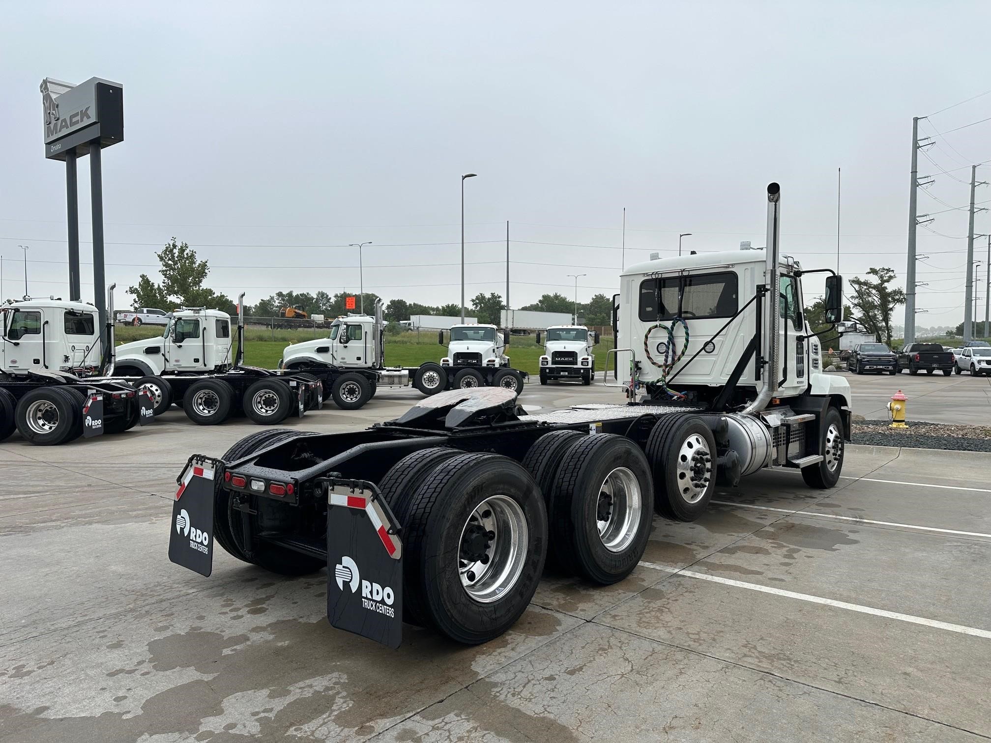 2026 MACK ANTHEM 84T - image 5 of 6