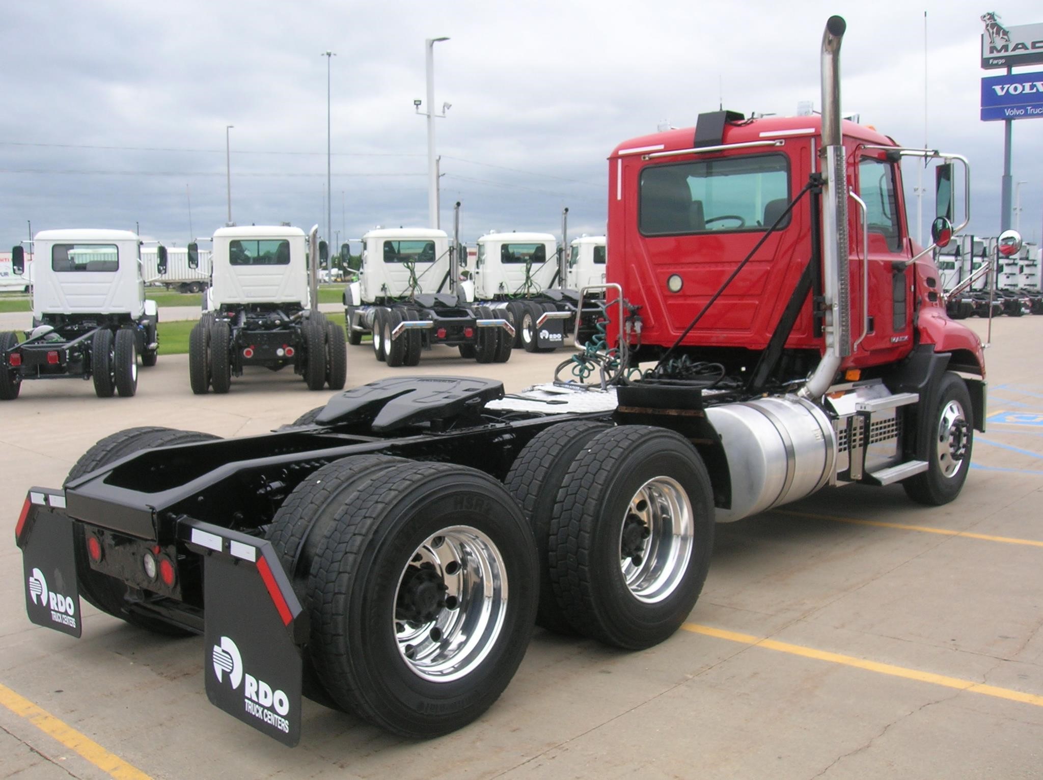 2018 MACK PINNACLE CXU613 - image 5 of 6
