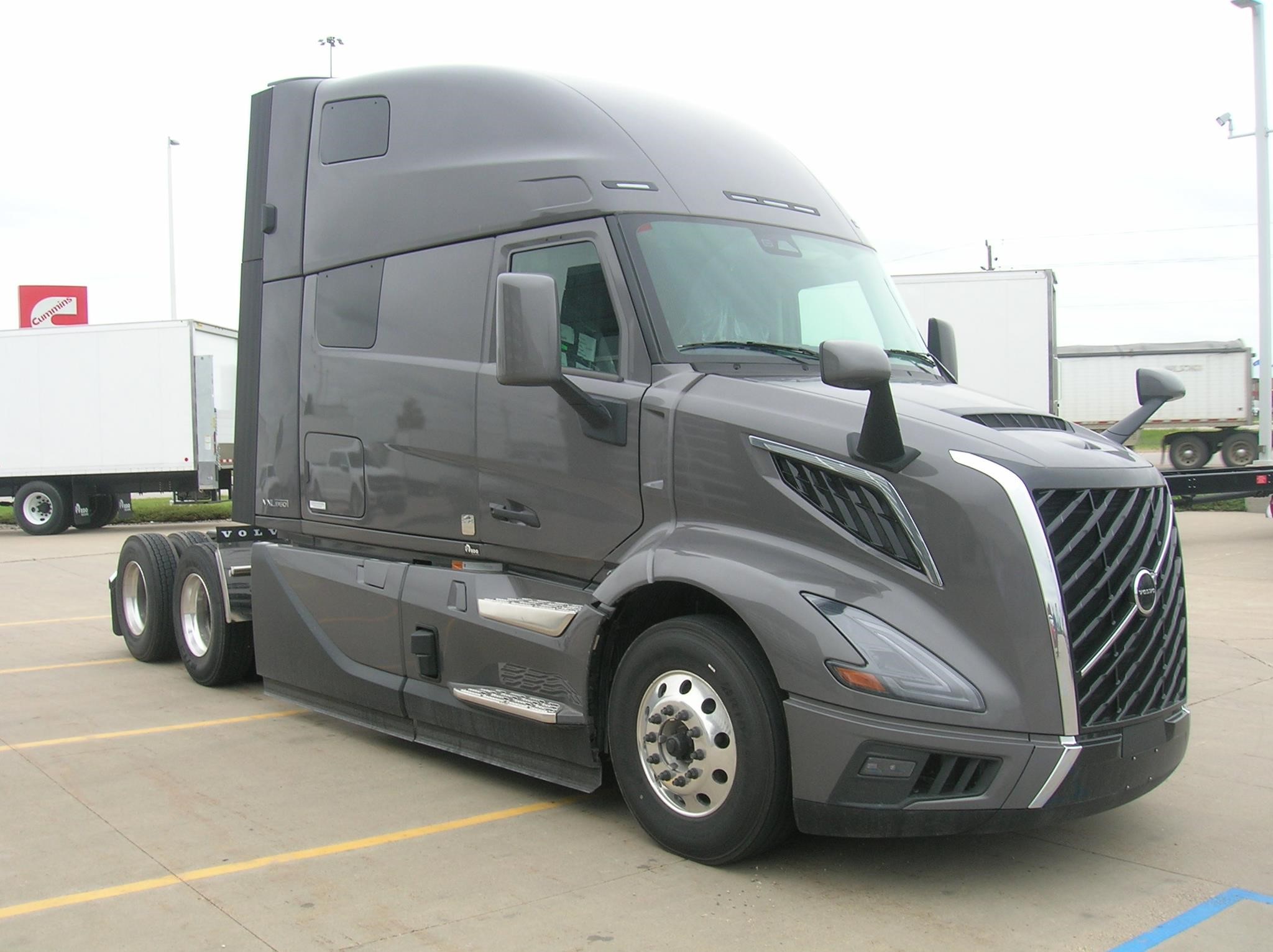 2026 VOLVO VNL64T860 2026 VOLVO VNL64T860 - image 3 of 6