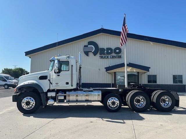 2026 MACK GRANITE 84FT - image 2 of 6