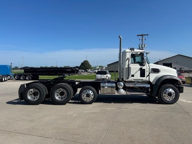 2026 MACK GRANITE 84FT - image 5 of 6