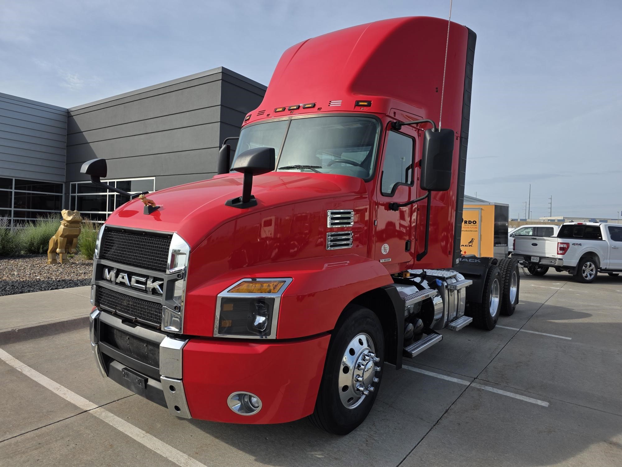 2022 MACK ANTHEM 64T - image 1 of 6