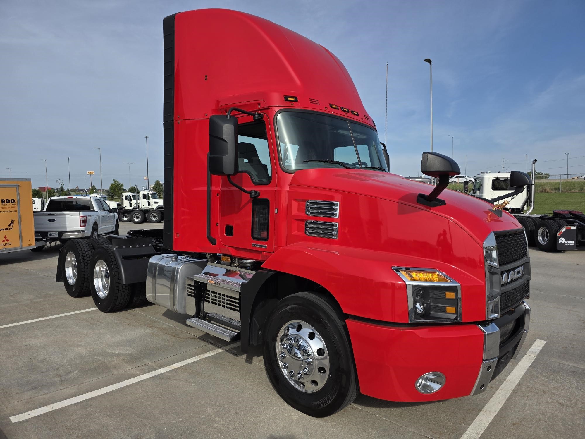 2022 MACK ANTHEM 64T - image 3 of 6