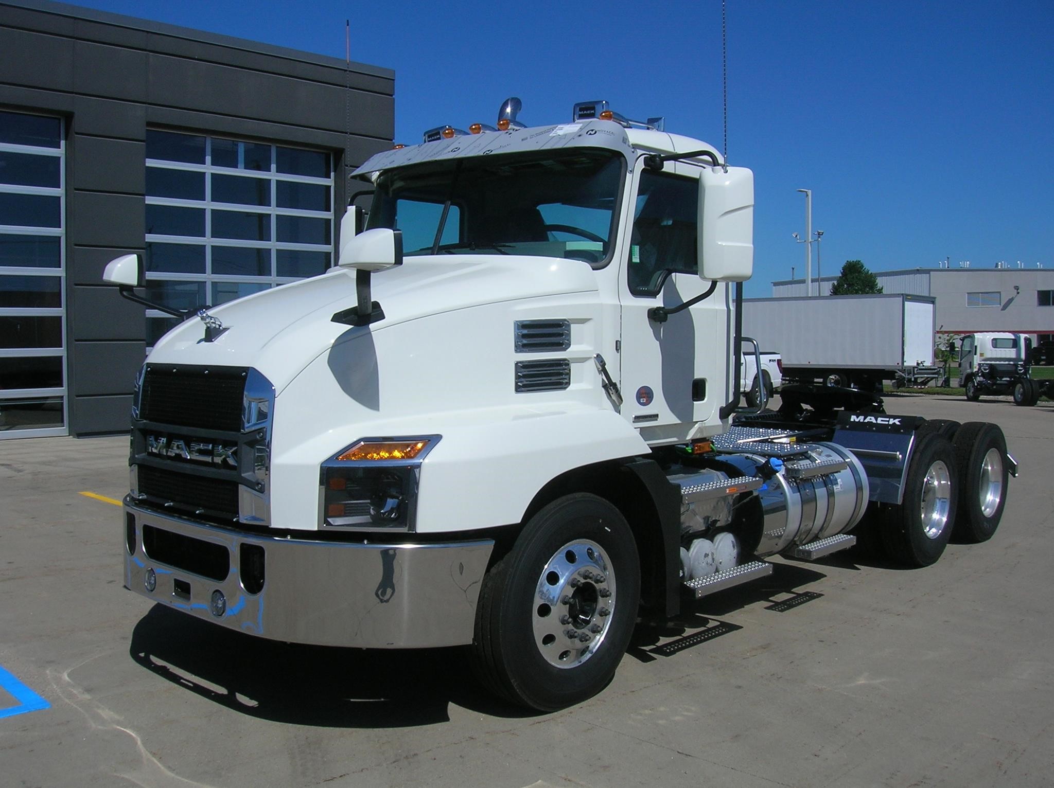 2026 MACK ANTHEM 64T - image 1 of 6