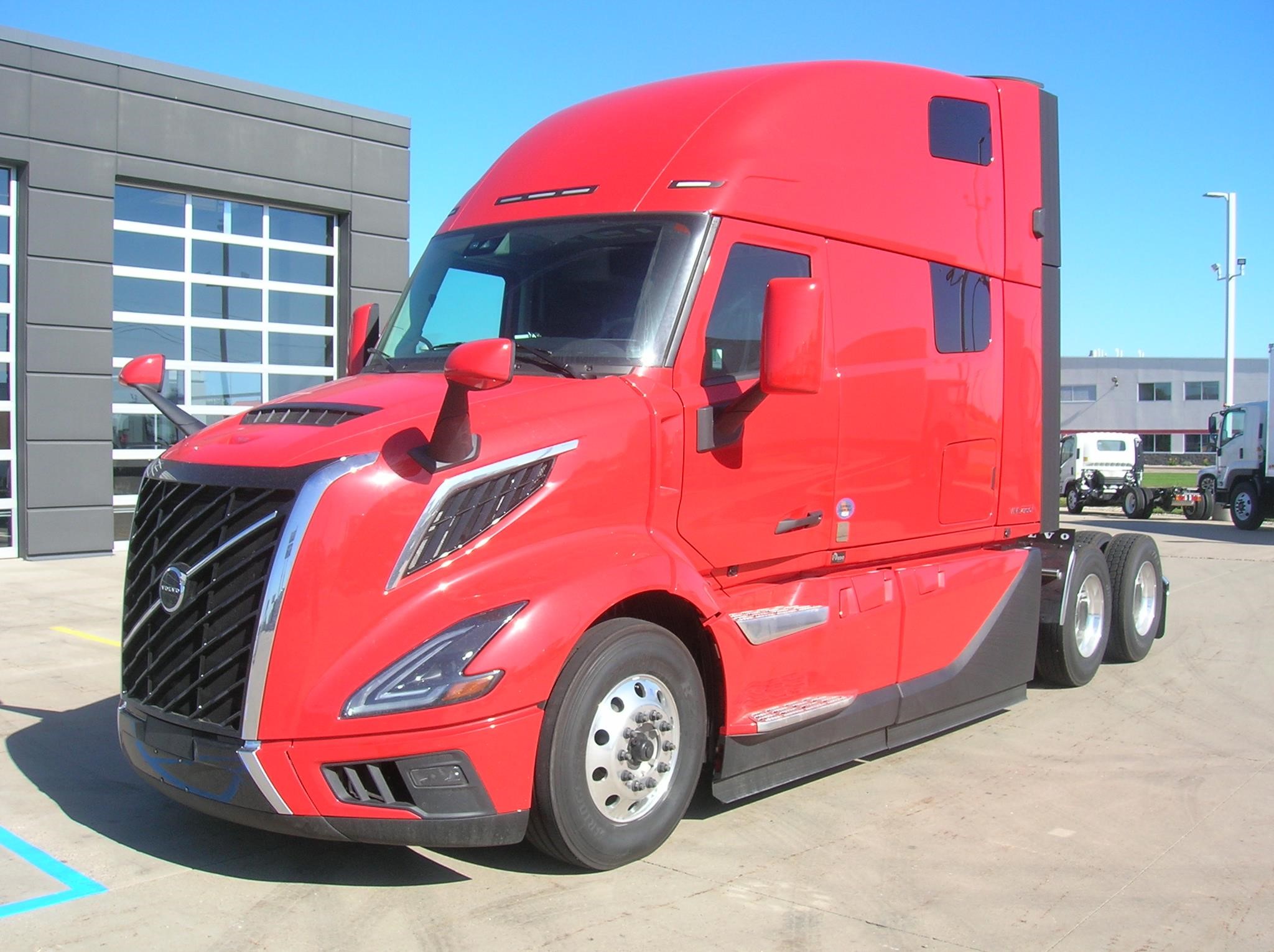 2026 VOLVO VNL64T860 - image 1 of 6
