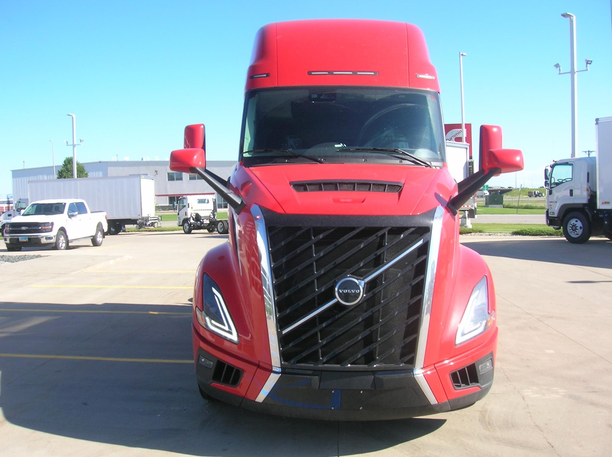 2026 VOLVO VNL64T860 - image 2 of 6