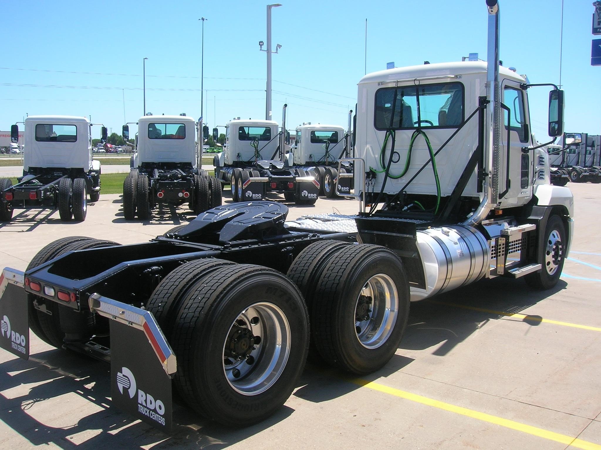 2026 MACK ANTHEM 64T - image 5 of 6