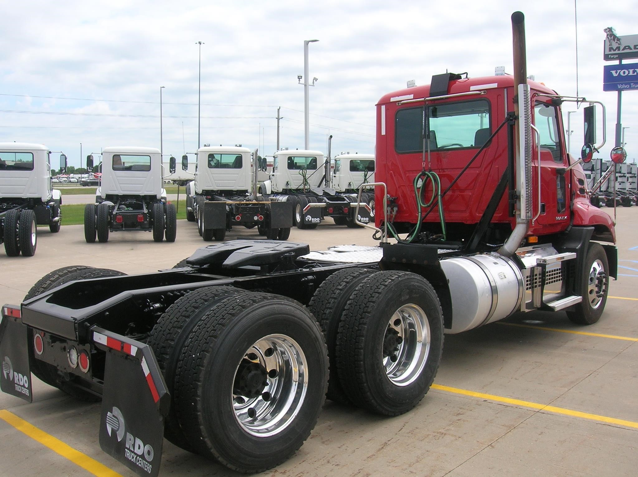 2018 MACK PINNACLE CXU613 - image 5 of 6