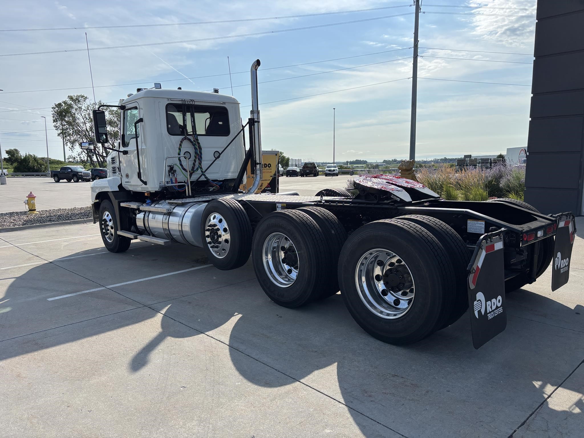 2026 MACK ANTHEM 84T - image 3 of 6