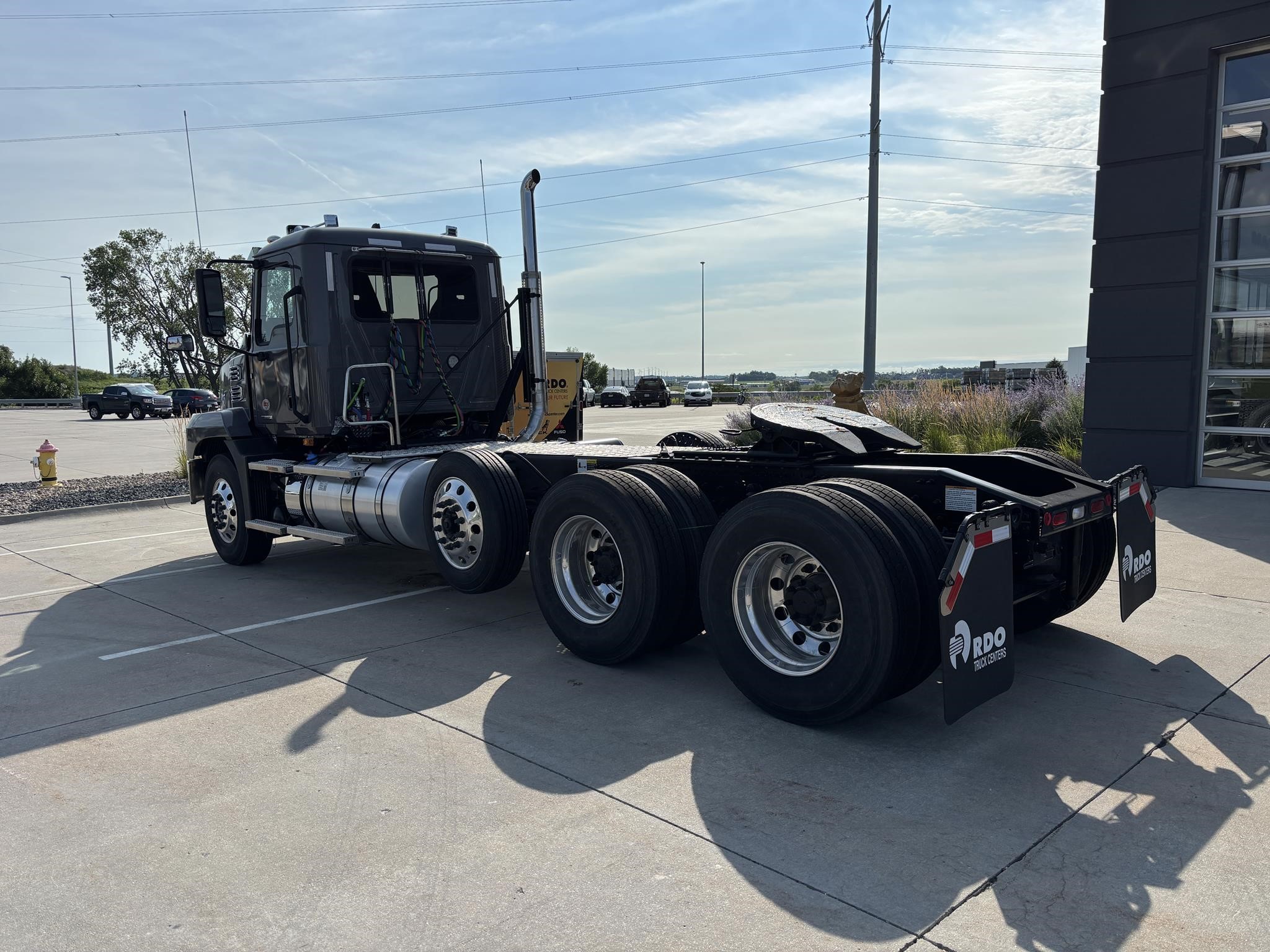 2026 MACK ANTHEM 84T - image 3 of 6