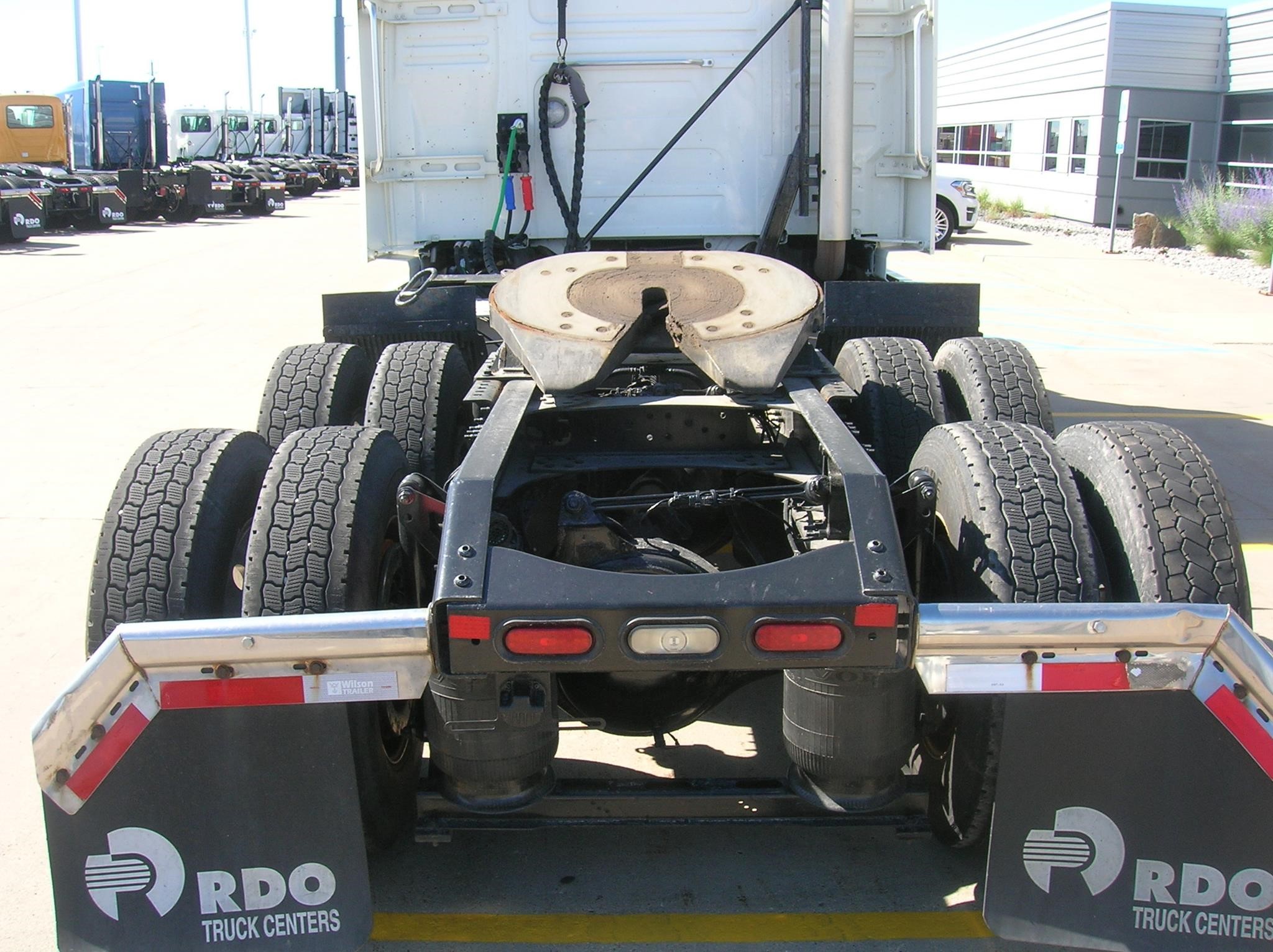 2020 VOLVO VNL64T740 - image 6 of 6