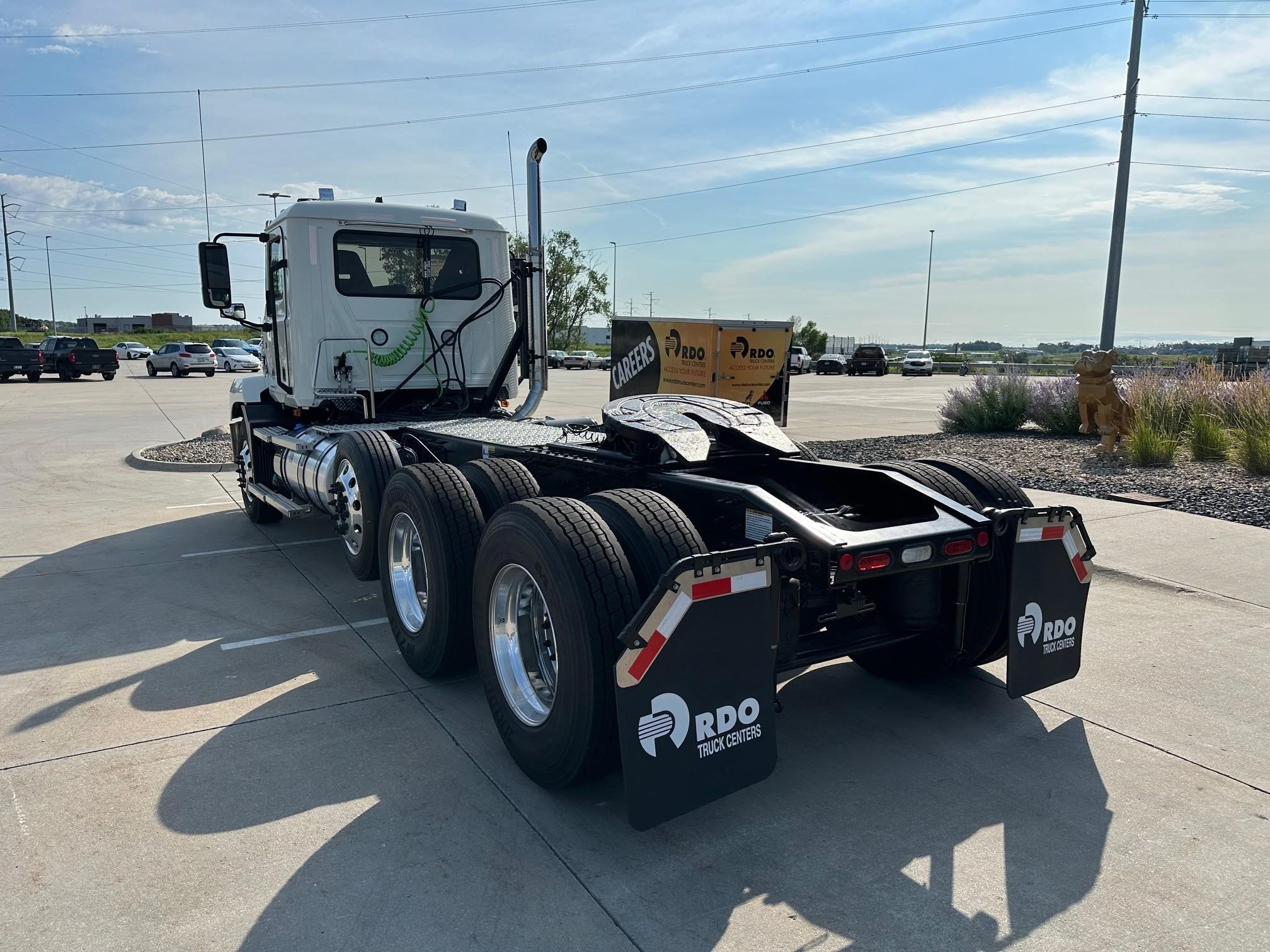 2026 MACK ANTHEM 84T - image 3 of 6